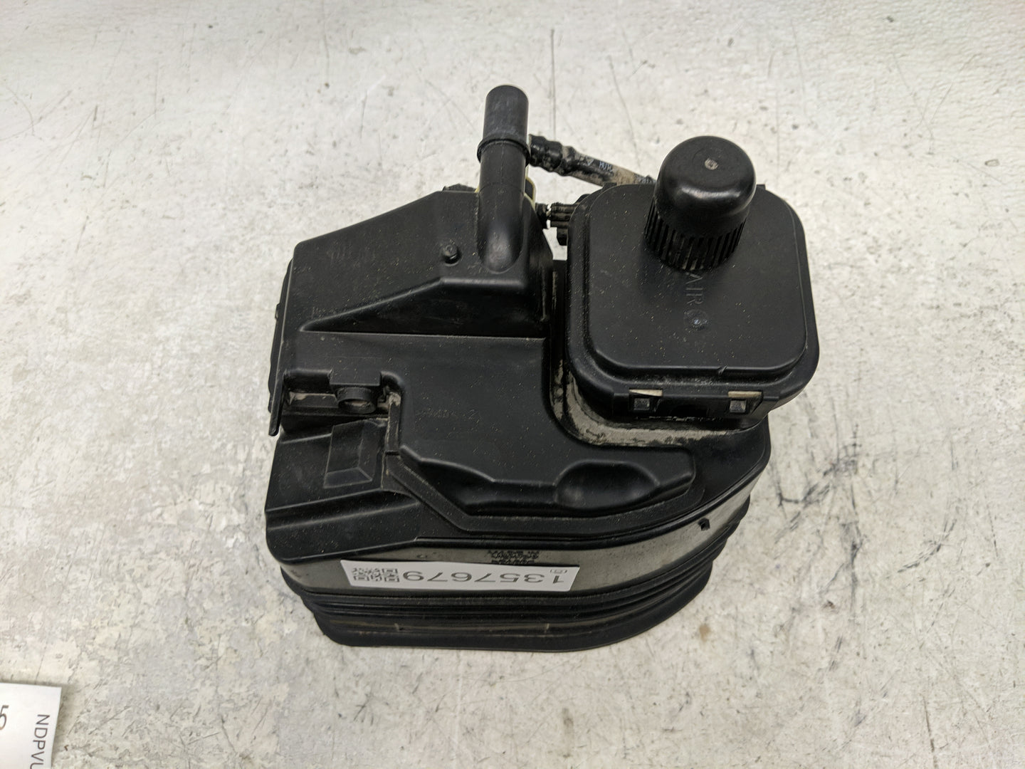 2013 Chevrolet Cruze Fuel Vapor Charcoal Canister 1357679 - Oemusedautoparts1.com