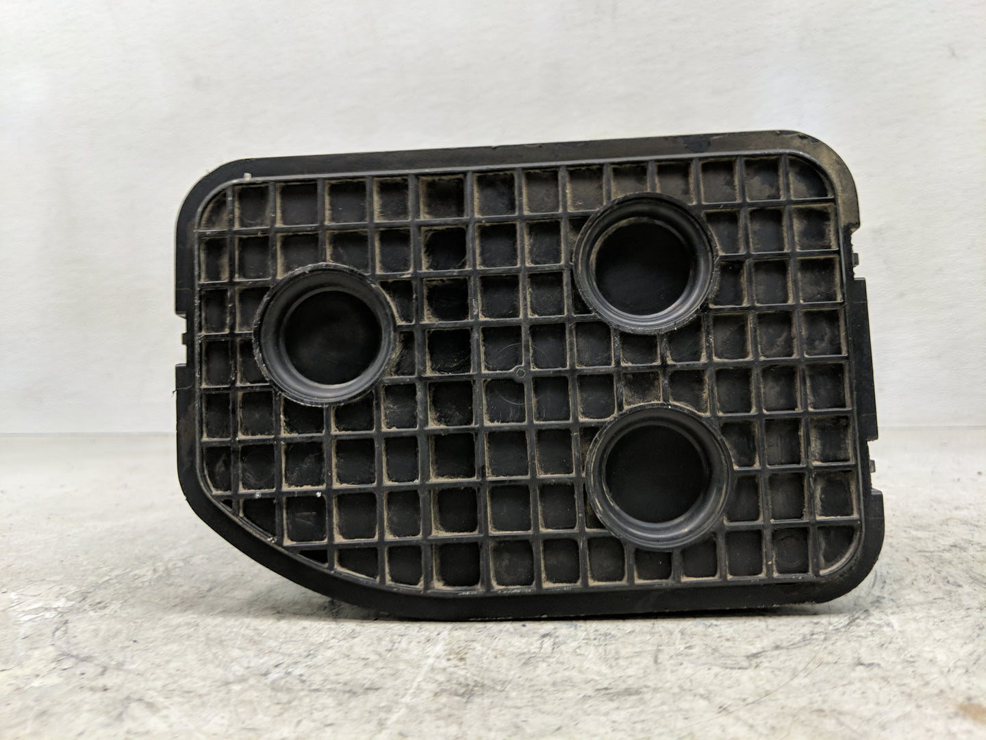 2013 Chevrolet Cruze Fuel Vapor Charcoal Canister 1357679 - Oemusedautoparts1.com