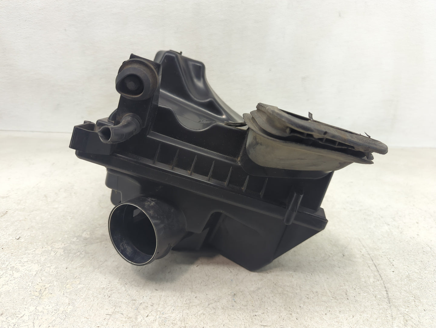 2012-2014 Chevrolet Cruze Air Cleaner Intake-duct Hose Tube - Oemusedautoparts1.com