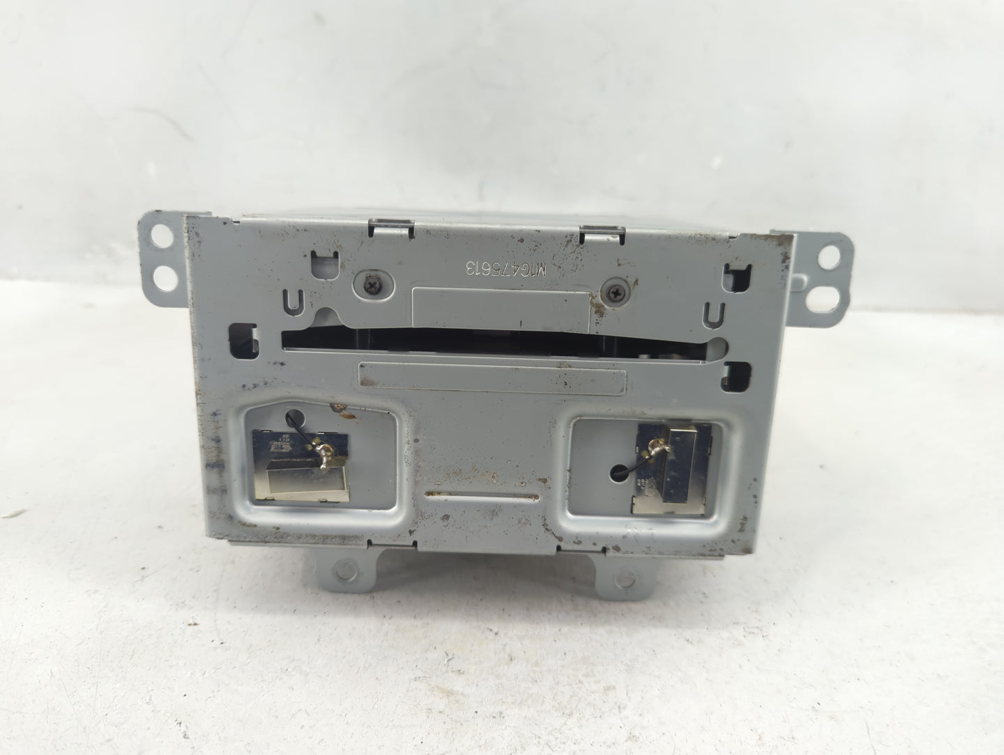 2013 Chevrolet Cruze Radio AM FM Cd Player Receiver Replacement P/N:22979837 Fits OEM Used Auto Parts - Oemusedautoparts1.co