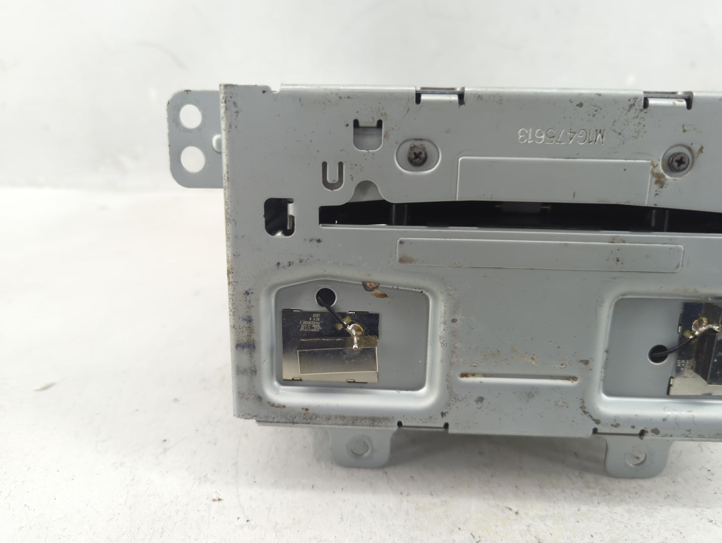 2013 Chevrolet Cruze Radio AM FM Cd Player Receiver Replacement P/N:22979837 Fits OEM Used Auto Parts - Oemusedautoparts1.co