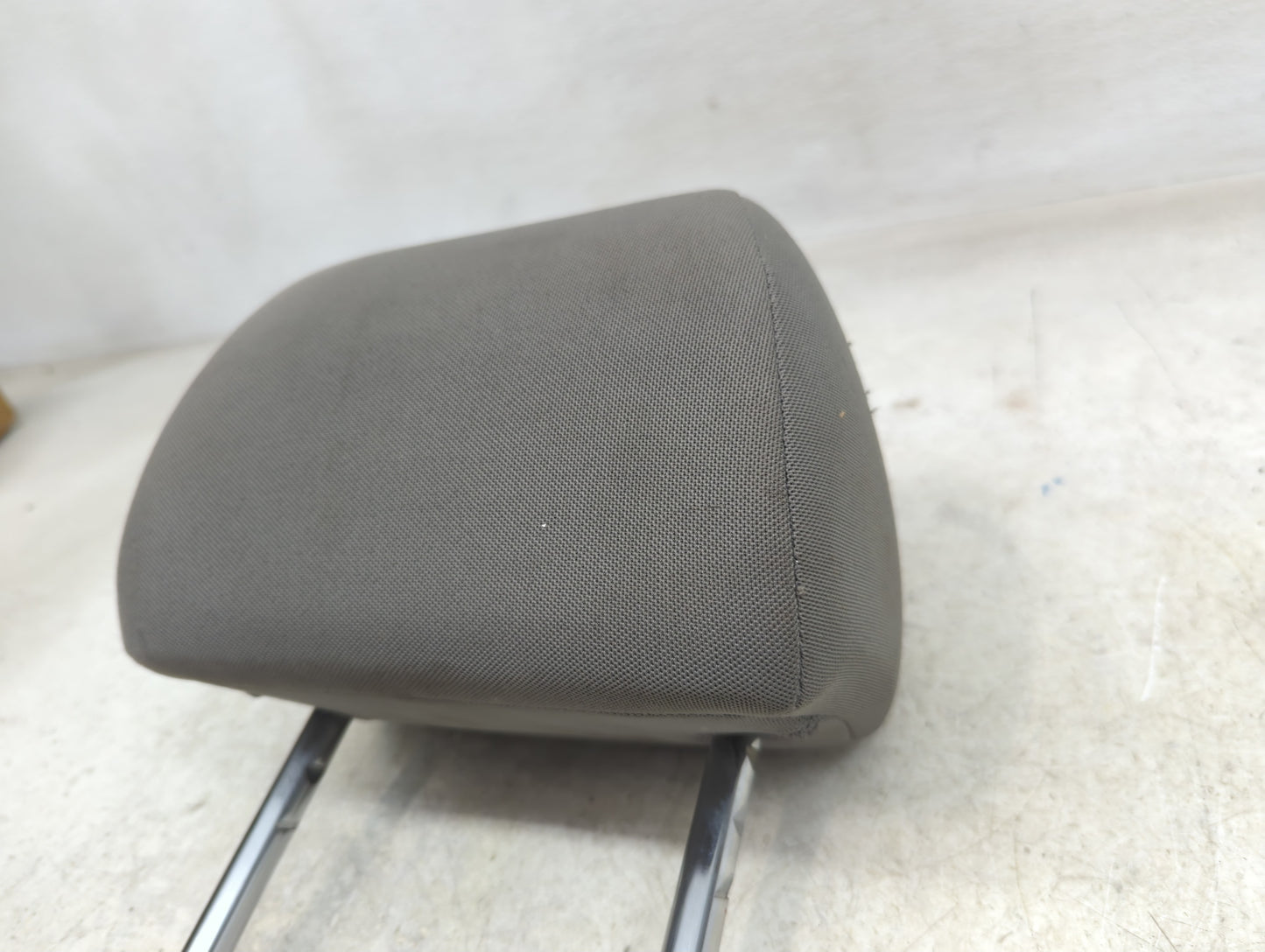 2012-2016 Chevrolet Cruze Headrest Head Rest Front Driver Passenger Seat - Oemusedautoparts1.com