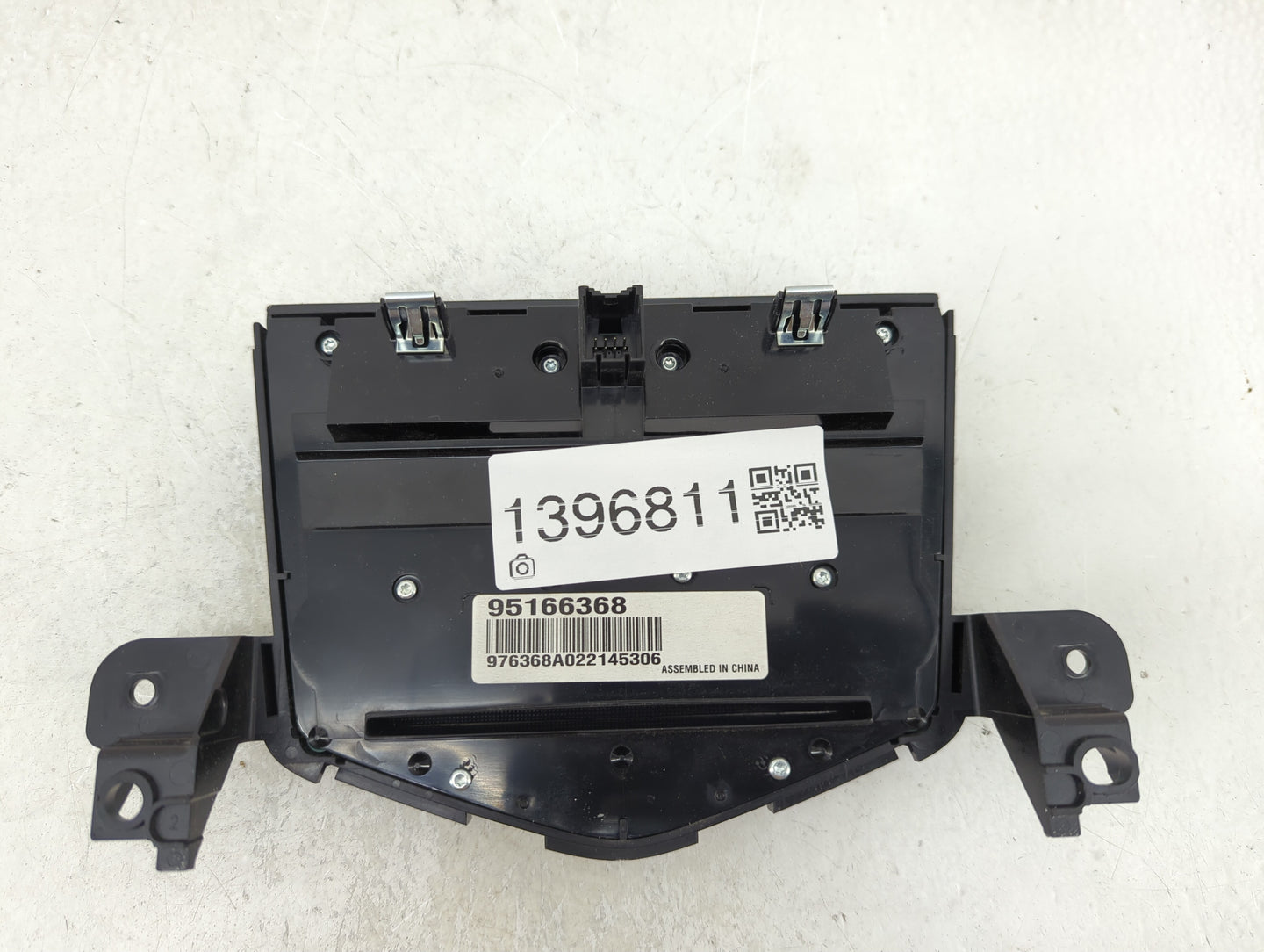 2013-2016 Chevrolet Cruze Radio AM FM Cd Player Receiver Replacement P/N:95166368 Fits Fits 2013 2014 2015 2016 OEM Used Aut