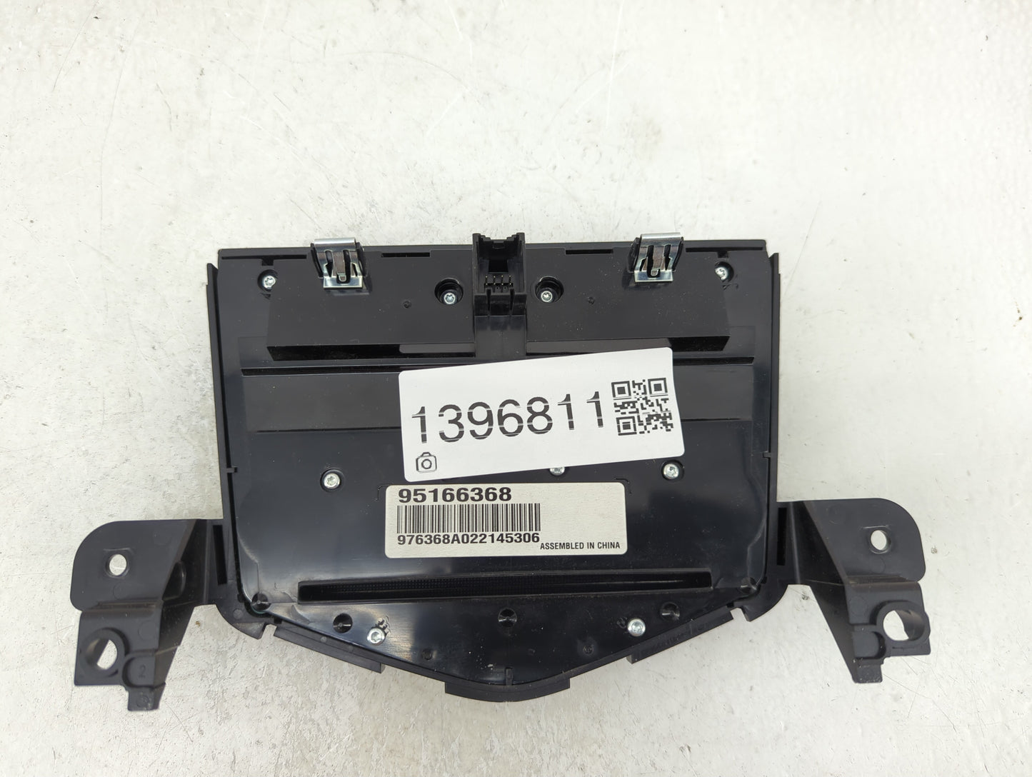 2013-2016 Chevrolet Cruze Radio AM FM Cd Player Receiver Replacement P/N:95166368 Fits Fits 2013 2014 2015 2016 OEM Used Aut