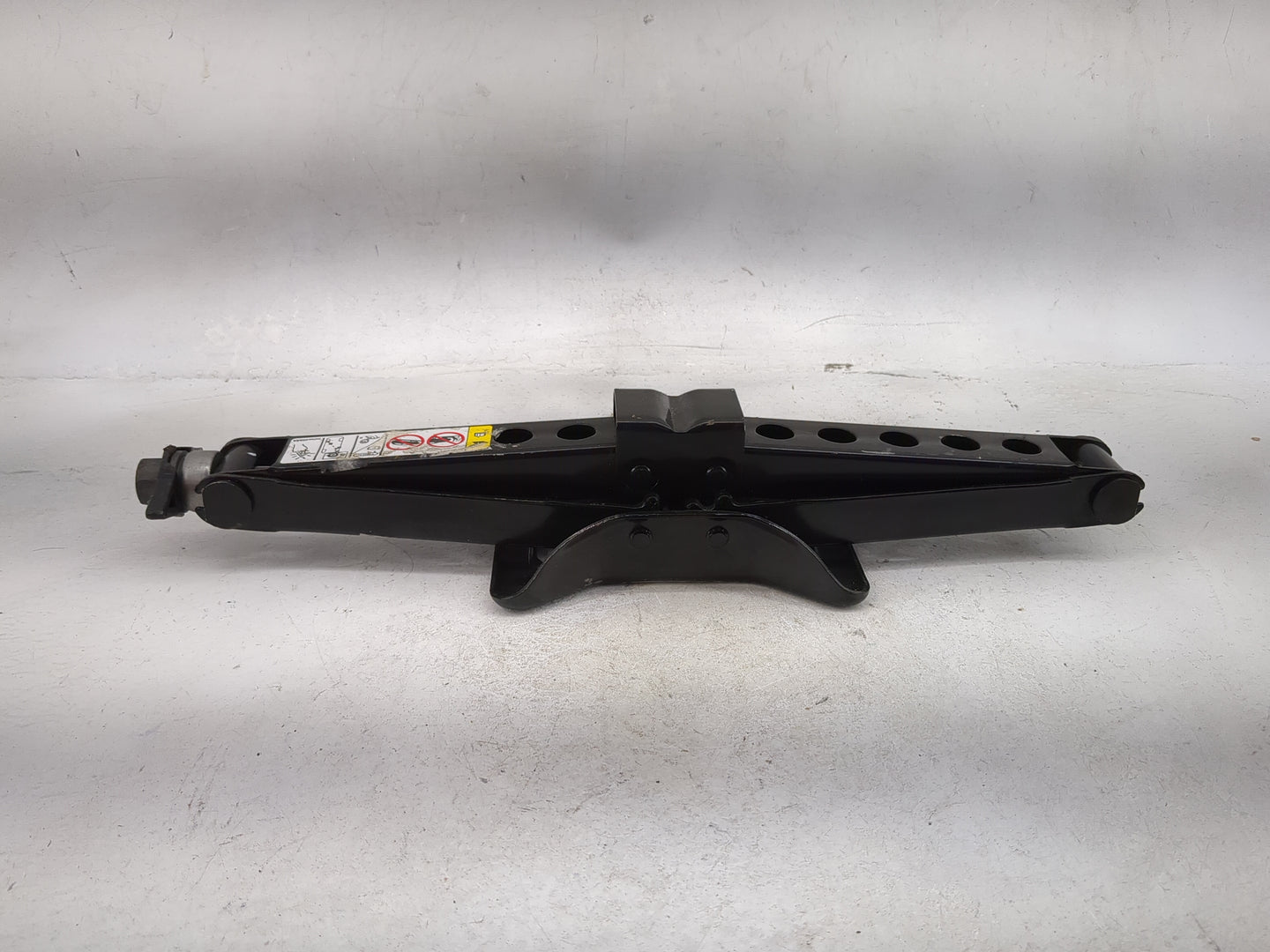 2013 Chevrolet Cruze Spare Scissor Car Jack Black - Oemusedautoparts1.com