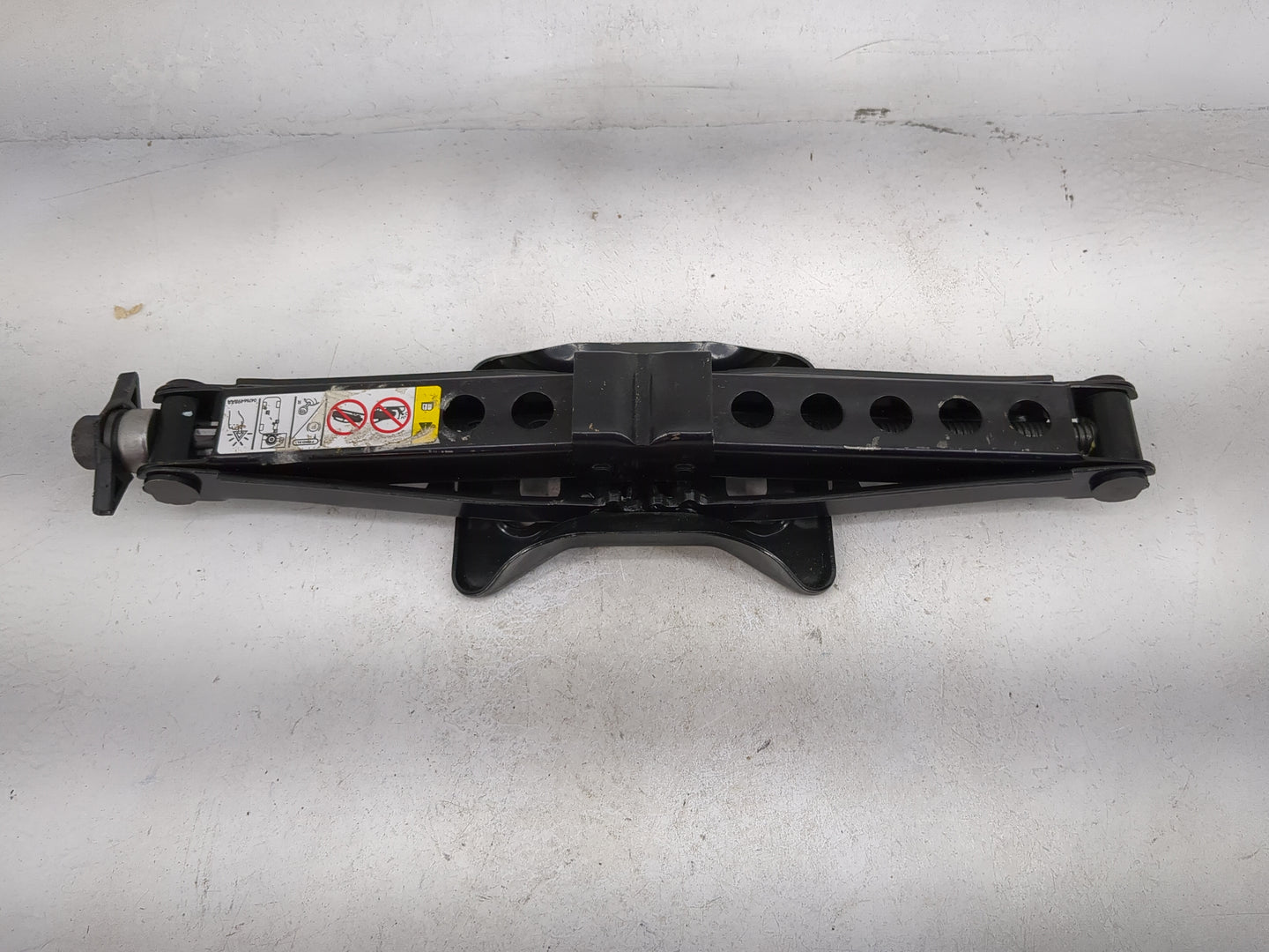 2013 Chevrolet Cruze Spare Scissor Car Jack Black - Oemusedautoparts1.com