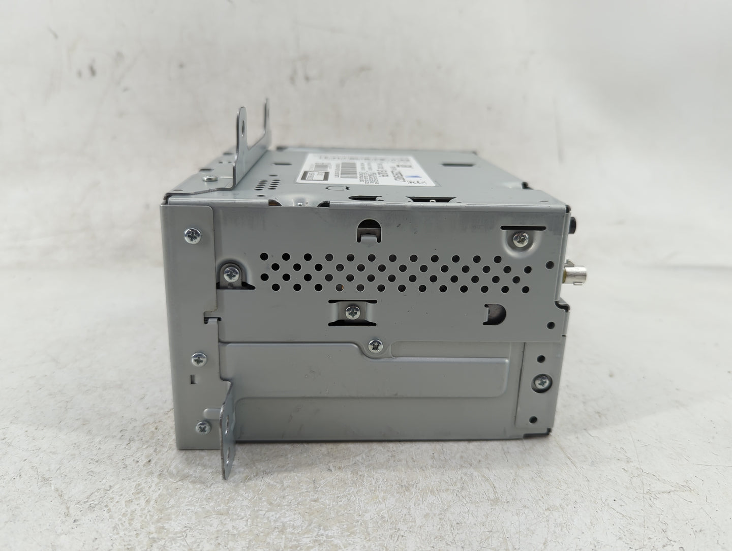 2013 Chevrolet Cruze Radio AM FM Cd Player Receiver Replacement P/N:22979837 Fits OEM Used Auto Parts - Oemusedautoparts1.co
