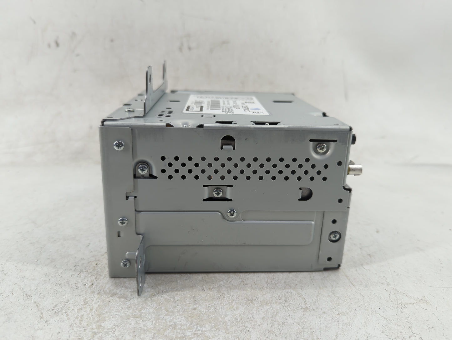 2013 Chevrolet Cruze Radio AM FM Cd Player Receiver Replacement P/N:22979837 Fits OEM Used Auto Parts - Oemusedautoparts1.co