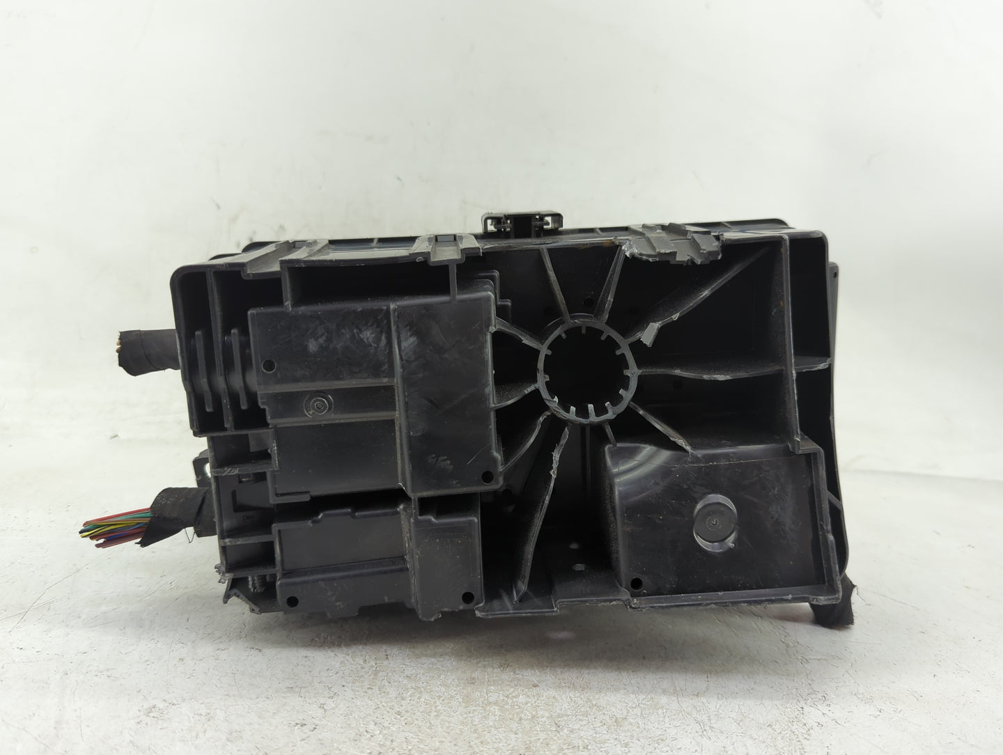 2011-2014 Chevrolet Cruze Fusebox Fuse Box Panel Relay Module P/N:812461952 Fits Fits 2011 2012 2013 2014 OEM Used Auto Part