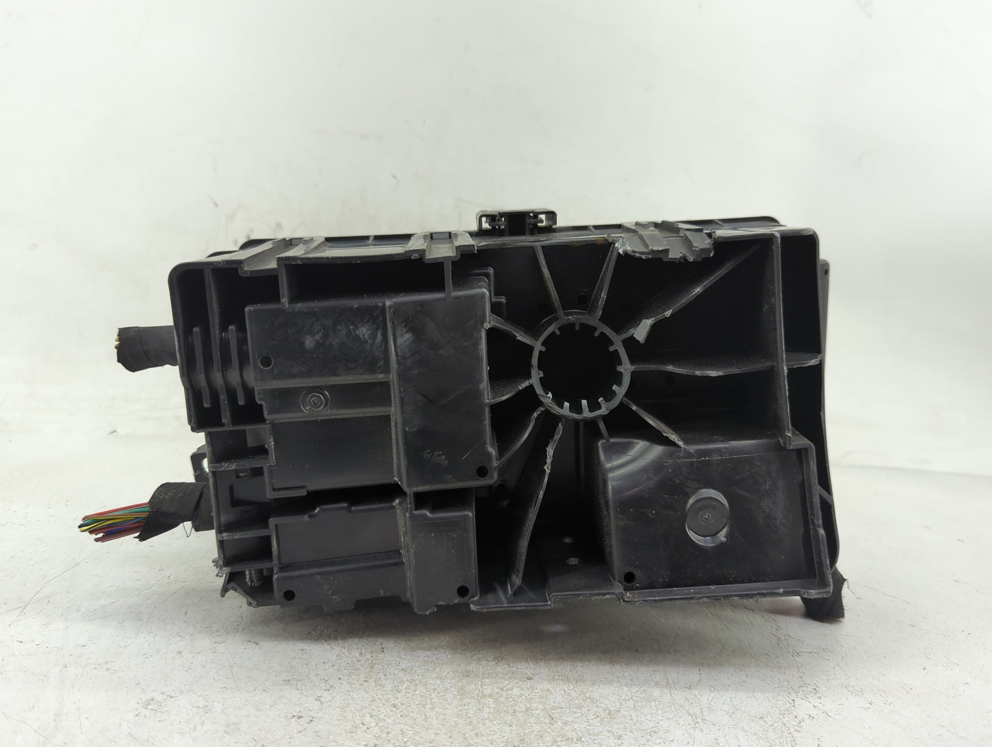 2011-2014 Chevrolet Cruze Fusebox Fuse Box Panel Relay Module P/N:812461952 Fits Fits 2011 2012 2013 2014 OEM Used Auto Part