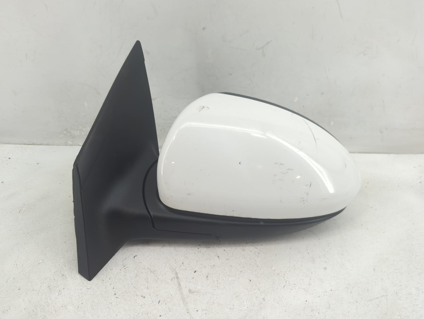 2011-2016 Chevrolet Cruze Driver Side View Mirror - Left Door Mirror OEM Used - Oemusedautoparts1.com