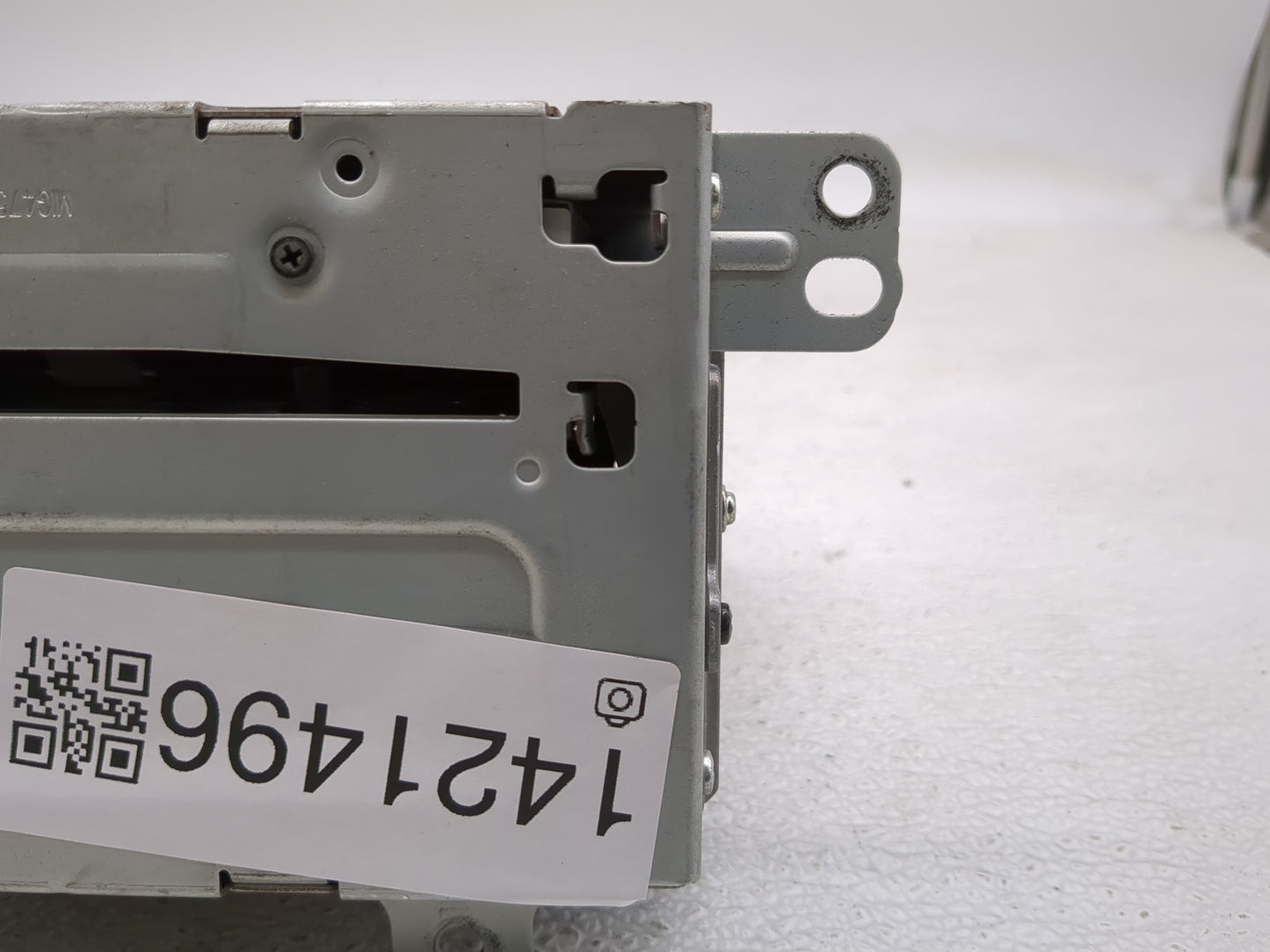 2013 Chevrolet Cruze Radio AM FM Cd Player Receiver Replacement P/N:22923803 Fits OEM Used Auto Parts - Oemusedautoparts1.co