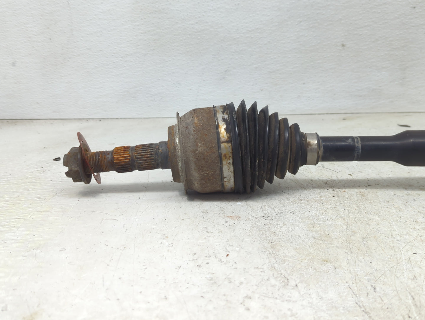 2011-2014 Chevrolet Cruze Axle Shaft Front Passenger Cv C/v 1428684 - Oemusedautoparts1.com
