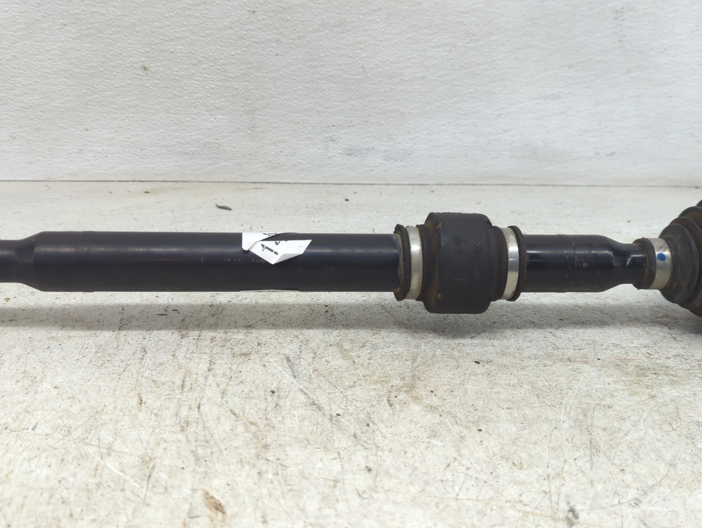 2011-2014 Chevrolet Cruze Axle Shaft Front Passenger Cv C/v 1428684 - Oemusedautoparts1.com
