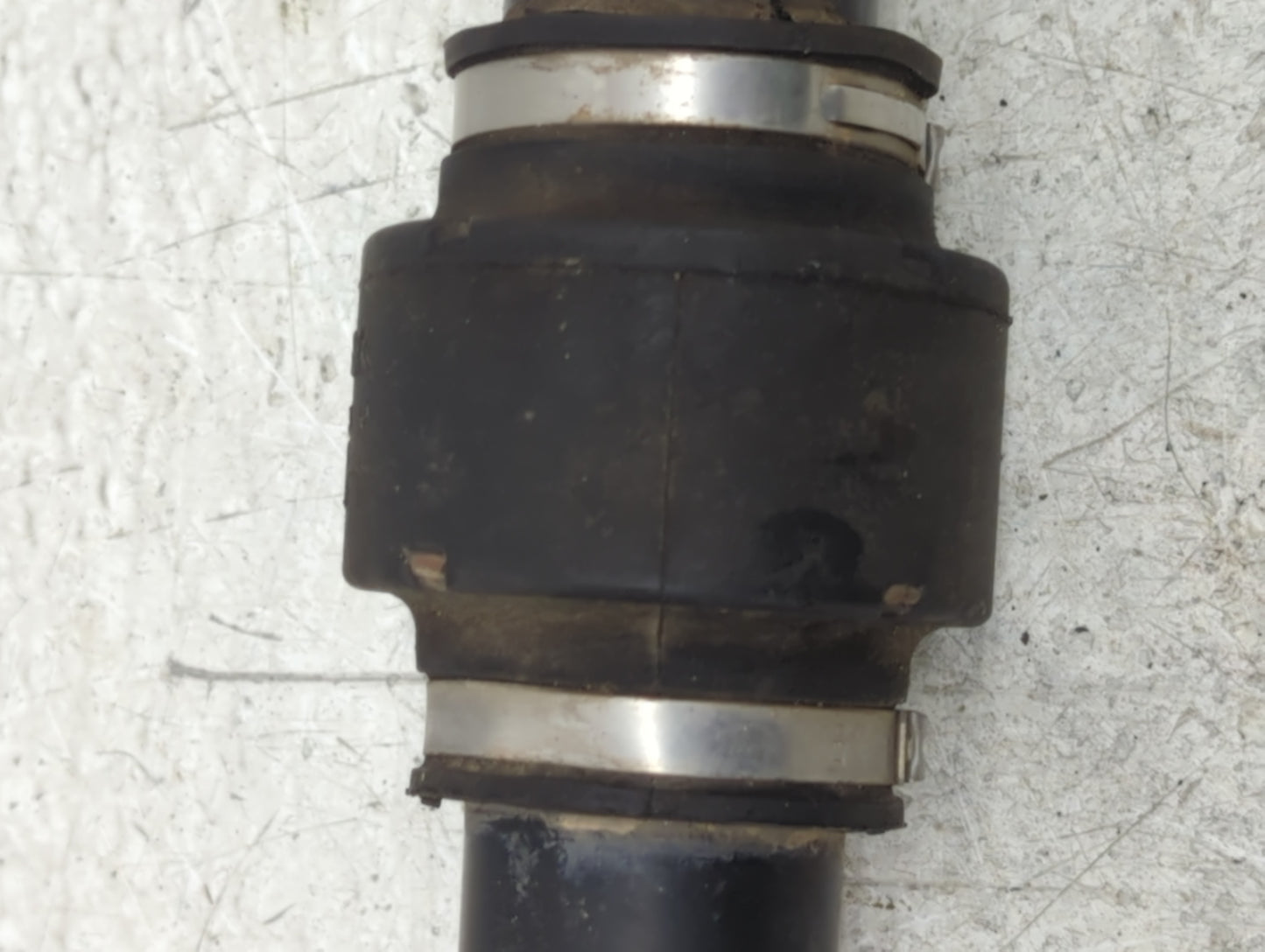 2011-2014 Chevrolet Cruze Axle Shaft Front Passenger Cv C/v 1428684 - Oemusedautoparts1.com