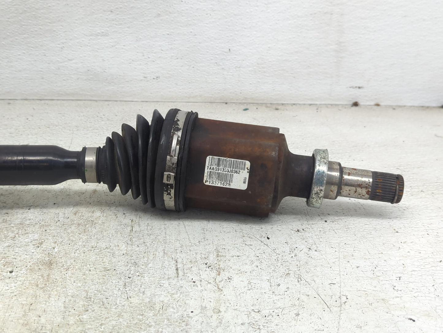 2011-2014 Chevrolet Cruze Axle Shaft Front Driver Cv C/v - Oemusedautoparts1.com