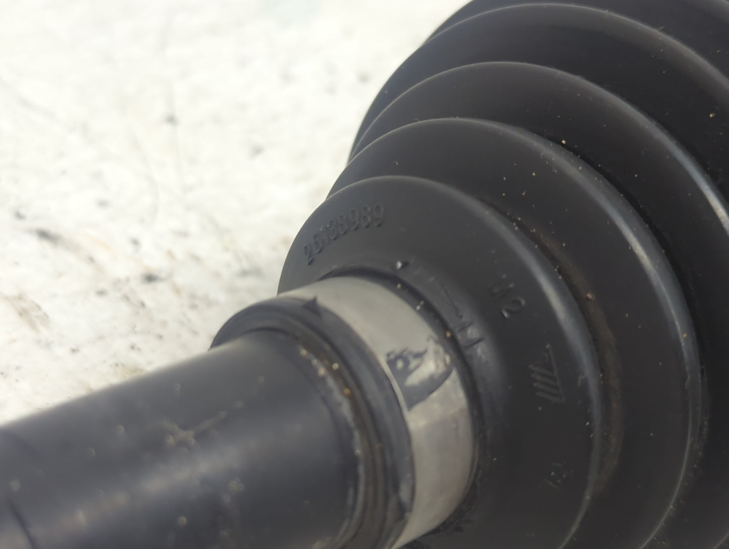 2011-2014 Chevrolet Cruze Axle Shaft Front Passenger Cv C/v - Oemusedautoparts1.com