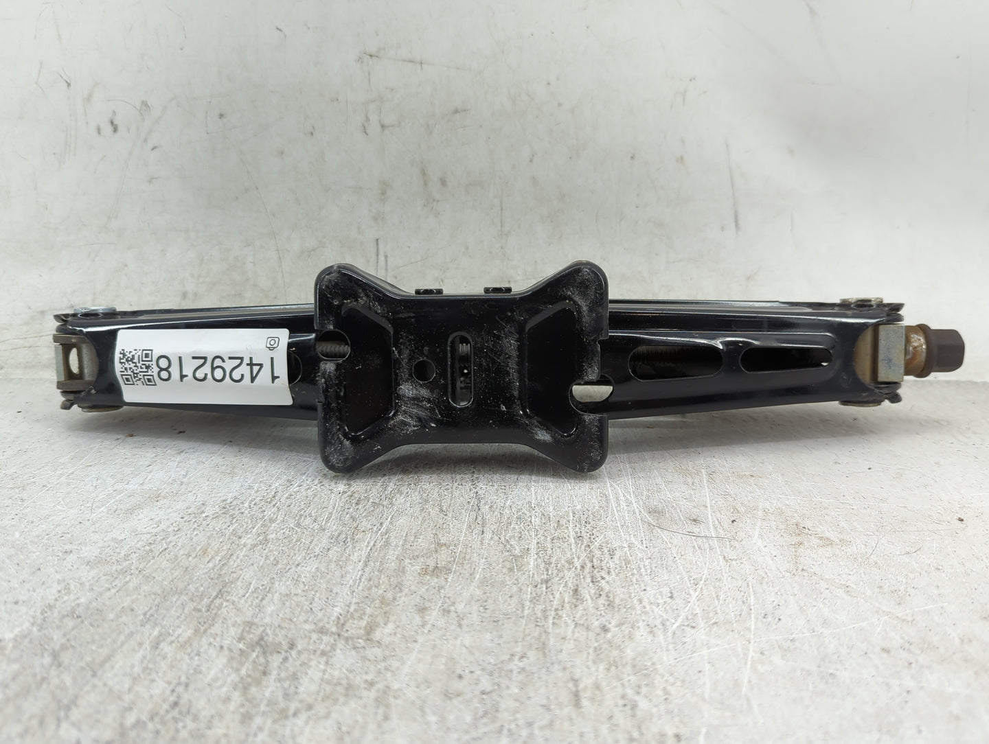 2013 Chevrolet Cruze Spare Scissor Car Jack - Oemusedautoparts1.com