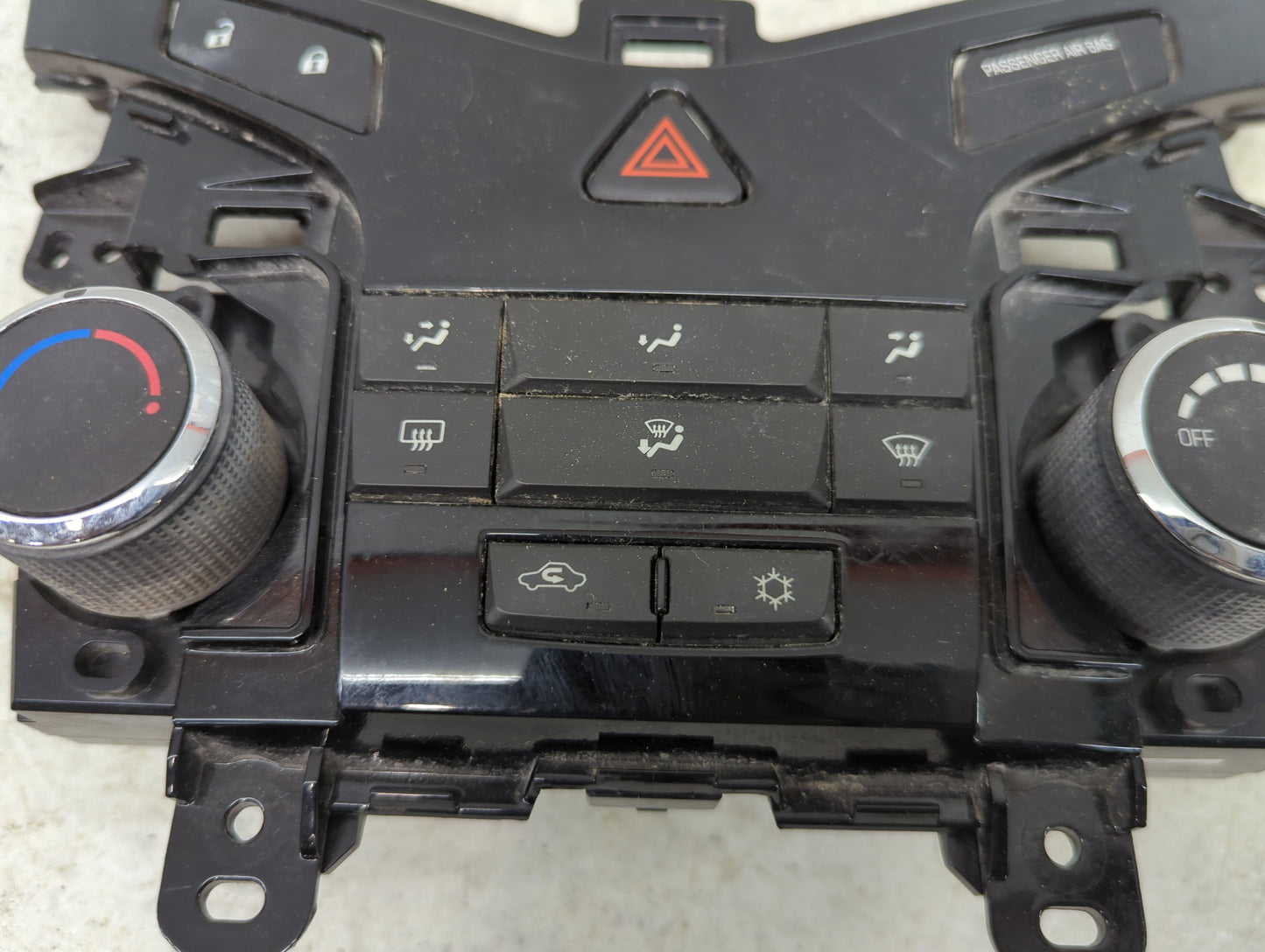 2012-2016 Chevrolet Cruze Climate Control Module Temperature AC/Heater Replacement P/N:95146207 386207A021580646 Fits OEM Us