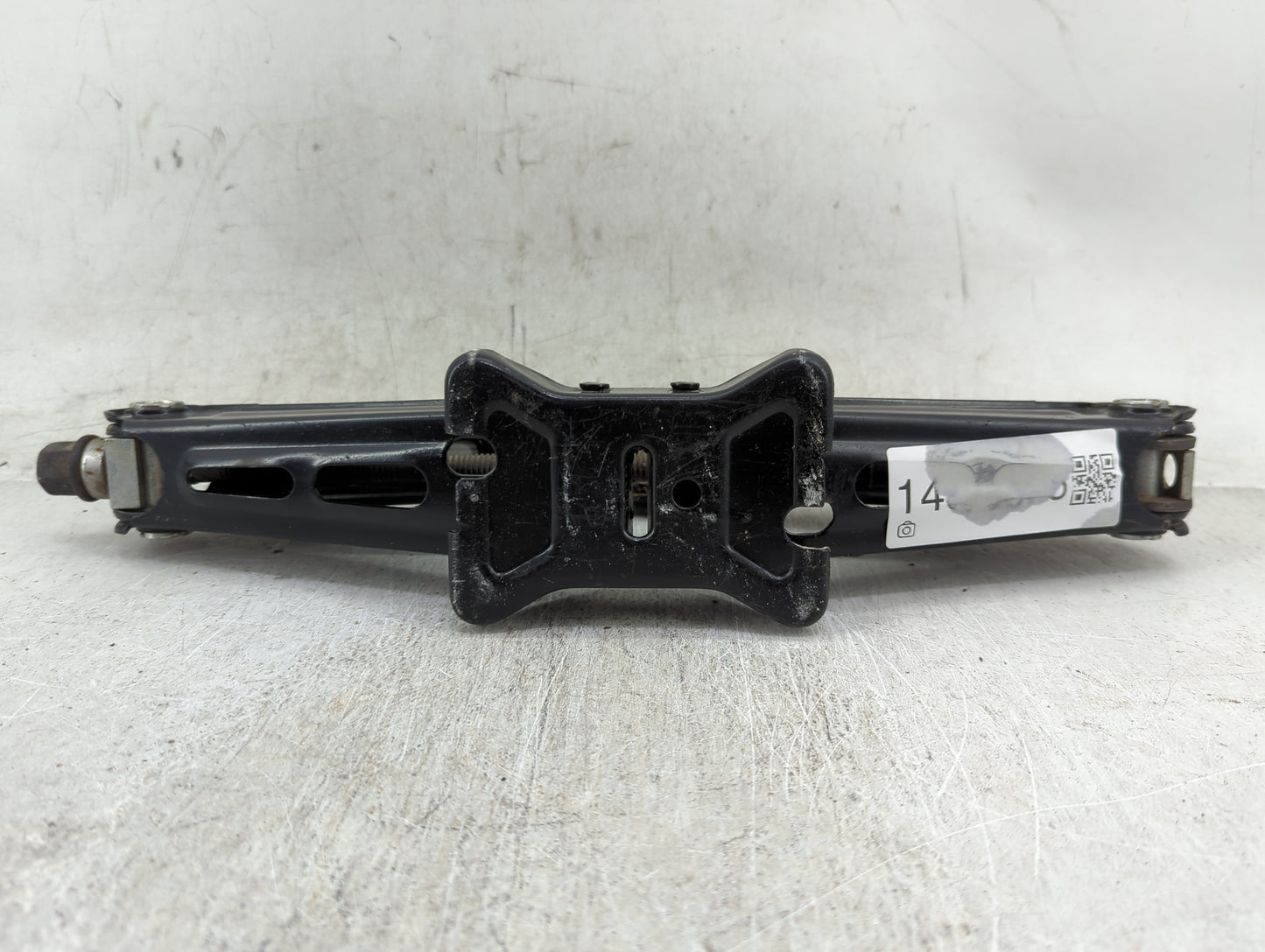 2013 Chevrolet Cruze Spare Scissor Car Jack 1431596 - Oemusedautoparts1.com