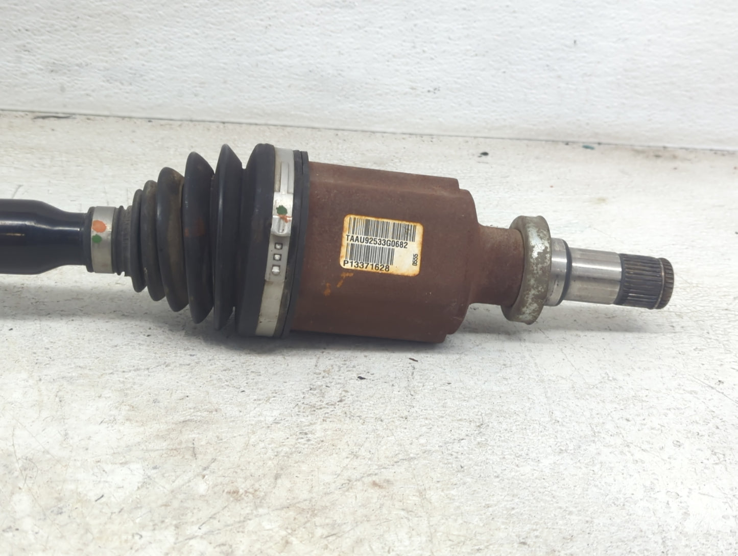 2011-2014 Chevrolet Cruze Axle Shaft Front Passenger Cv C/v - Oemusedautoparts1.com