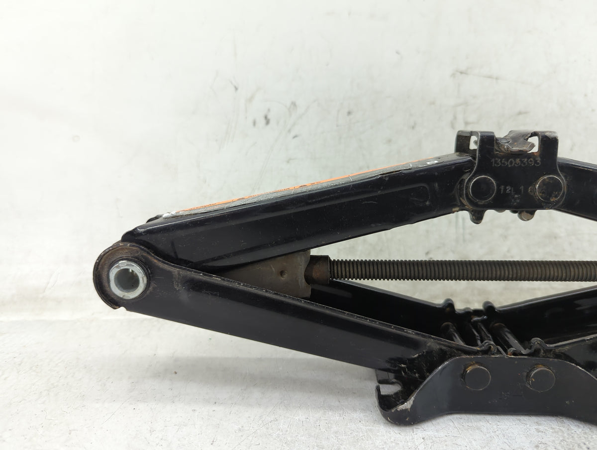 2013 Chevrolet Cruze Spare Scissor Car Jack 1431782 - Oemusedautoparts1.com