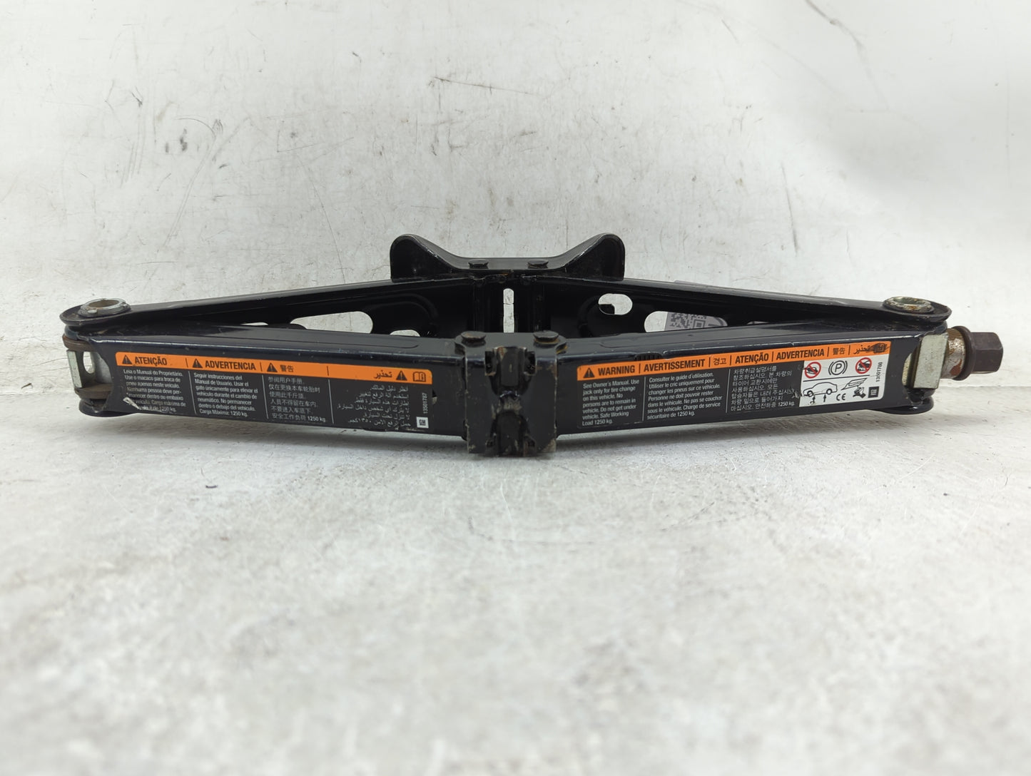 2013 Chevrolet Cruze Spare Scissor Car Jack - Oemusedautoparts1.com