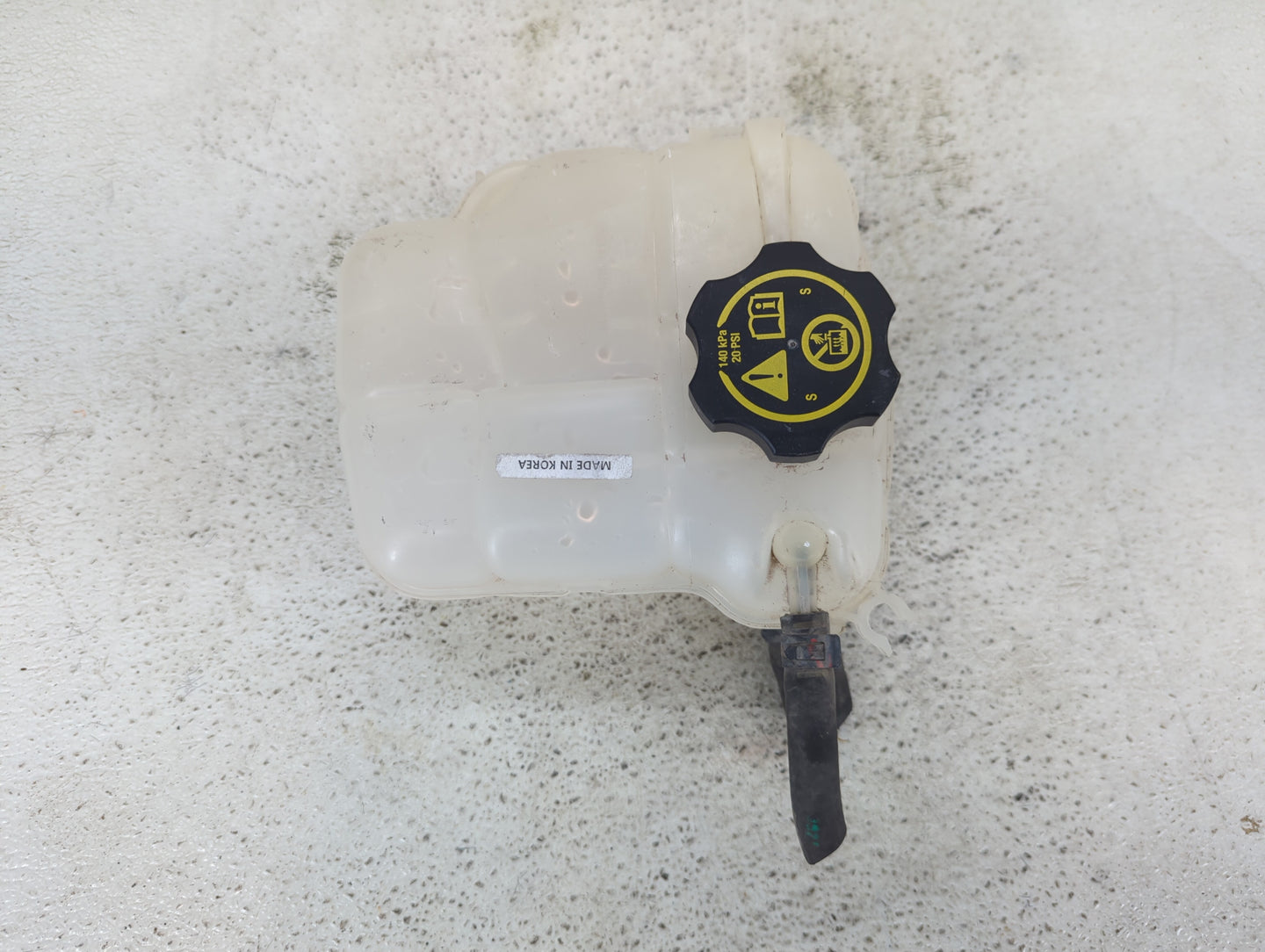 2011 Chevrolet Cruze Radiator Coolant Overflow Expansion Tank Bottle 1432008 - Oemusedautoparts1.com