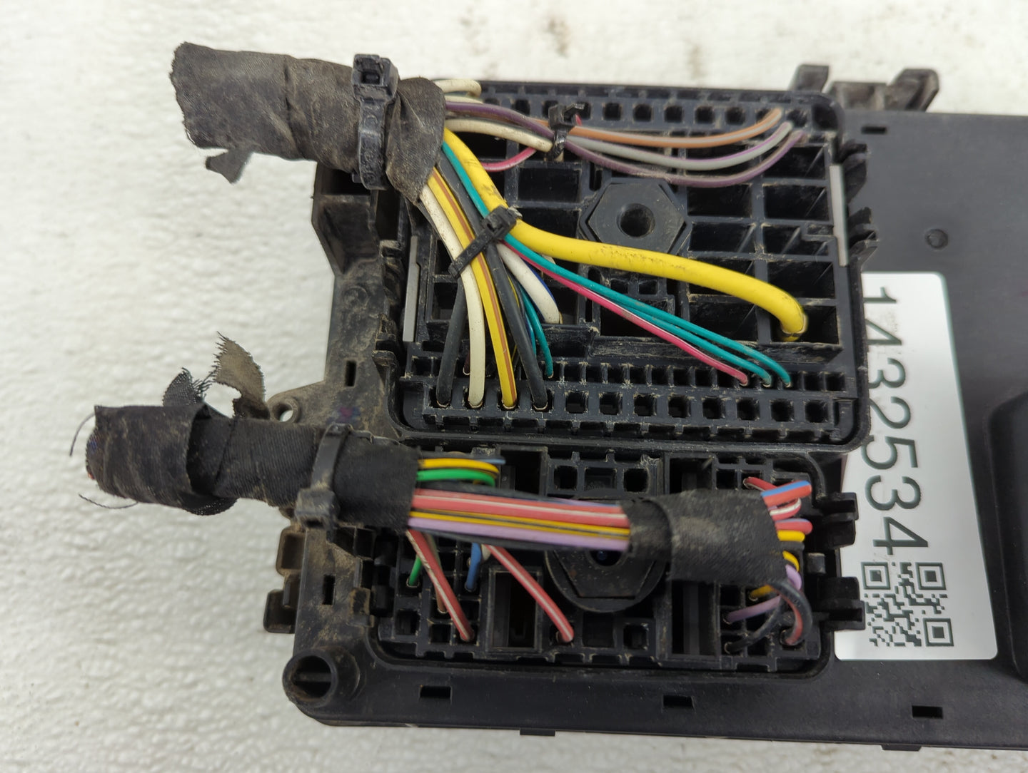 2011-2014 Chevrolet Cruze Fusebox Fuse Box Panel Relay Module P/N:13222782 13255300 Fits Fits 2011 2012 2013 2014 OEM Used A