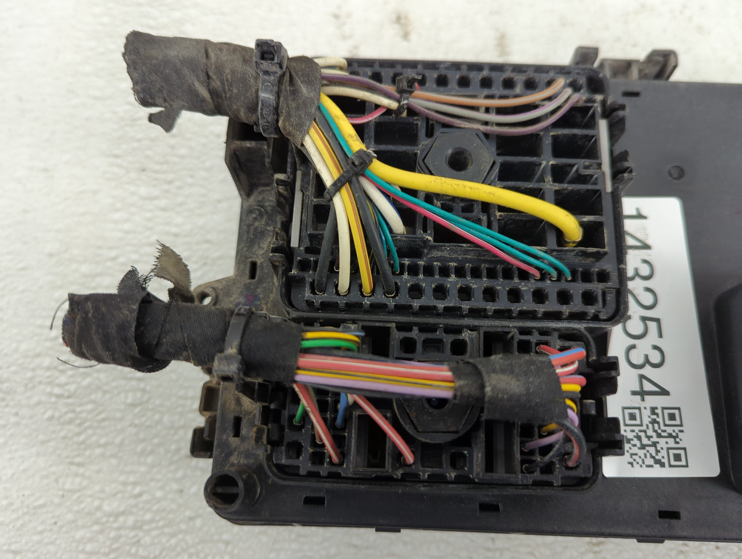 2011-2014 Chevrolet Cruze Fusebox Fuse Box Panel Relay Module P/N:13222782 13255300 Fits Fits 2011 2012 2013 2014 OEM Used A