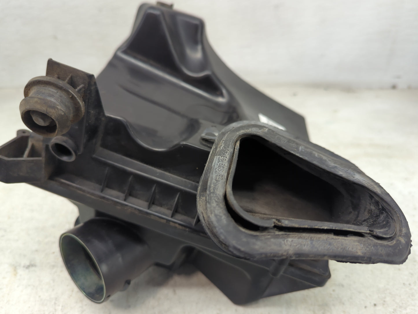 2012-2014 Chevrolet Cruze Air Cleaner Intake-duct Hose Tube - Oemusedautoparts1.com
