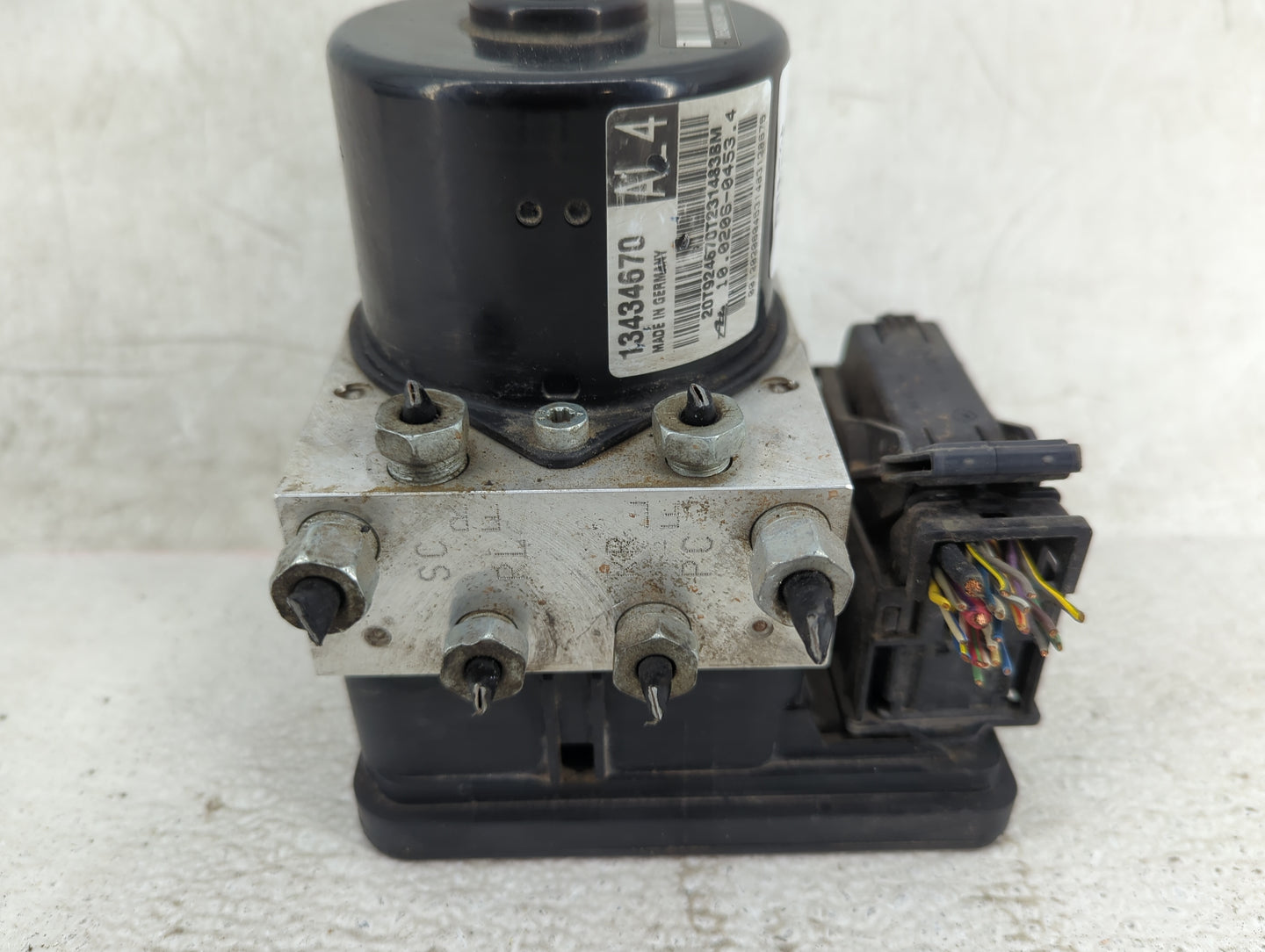 2012-2015 Chevrolet Cruze ABS Pump Control Module Replacement P/N:13434670 Fits Fits 2012 2013 2014 2015 OEM Used Auto Parts