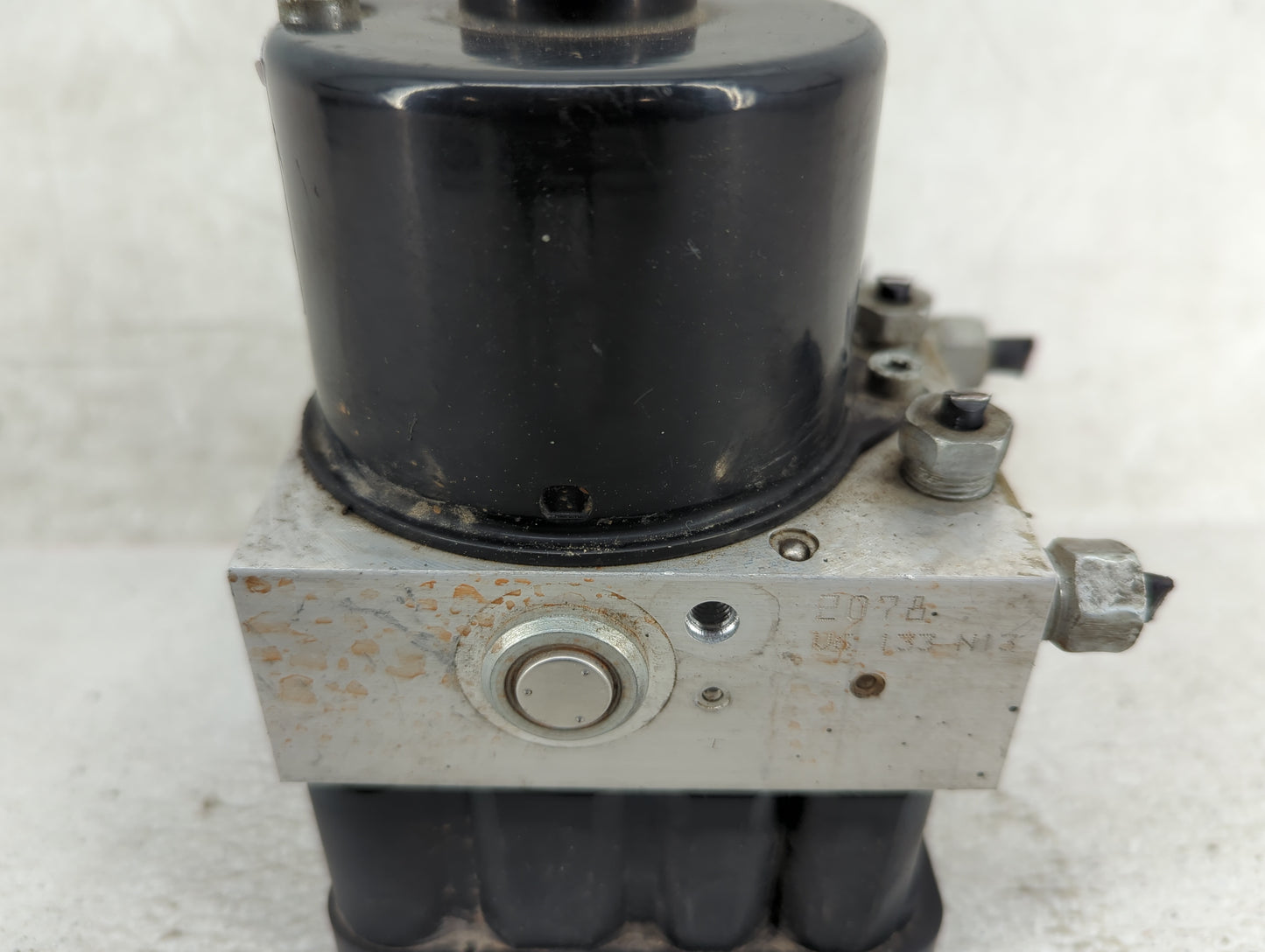 2012-2015 Chevrolet Cruze ABS Pump Control Module Replacement P/N:13434670 Fits Fits 2012 2013 2014 2015 OEM Used Auto Parts