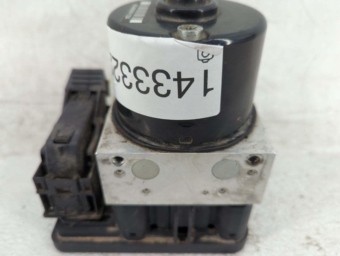 2012-2015 Chevrolet Cruze ABS Pump Control Module Replacement P/N:13434670 Fits Fits 2012 2013 2014 2015 OEM Used Auto Parts