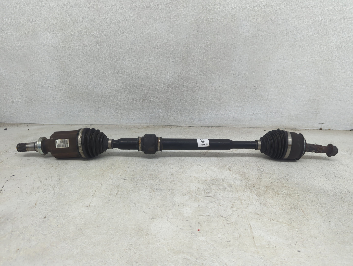 2011-2014 Chevrolet Cruze Axle Shaft Front Passenger Cv C/v - Oemusedautoparts1.com