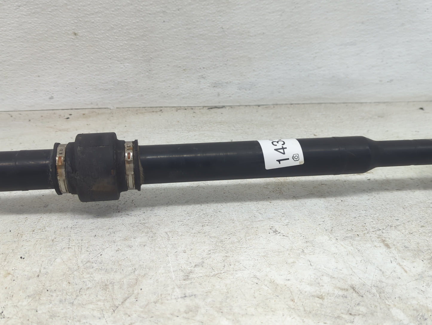 2011-2014 Chevrolet Cruze Axle Shaft Front Passenger Cv C/v - Oemusedautoparts1.com
