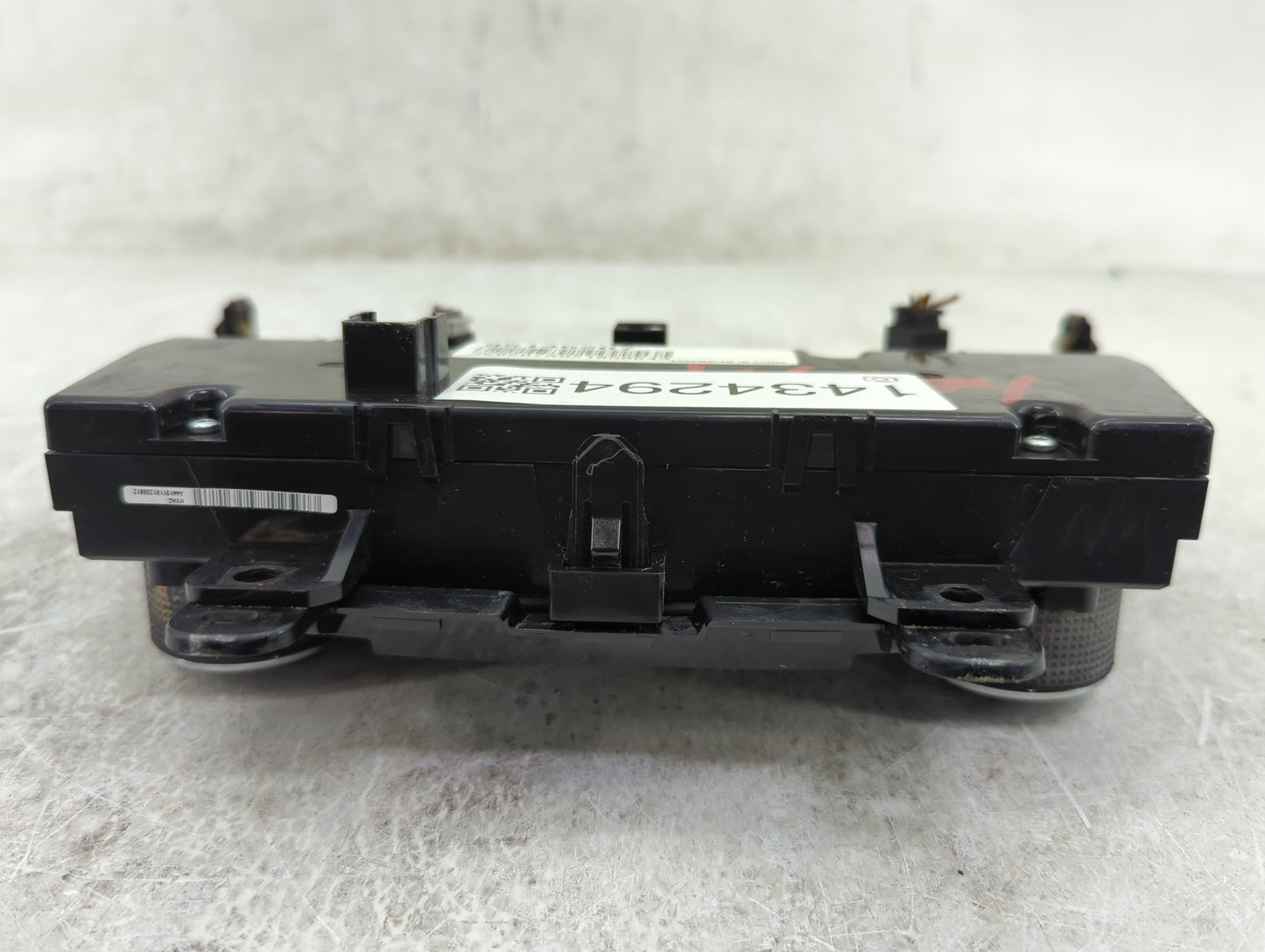 2012-2016 Chevrolet Cruze Climate Control Module Temperature AC/Heater Replacement P/N:95146207 386207A021850643 Fits OEM Us