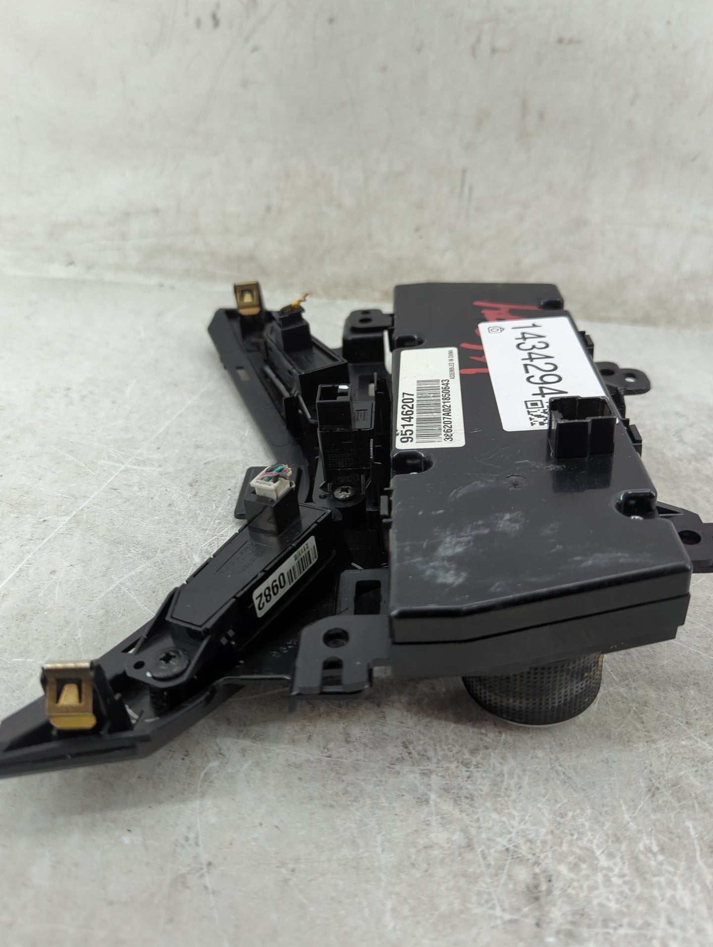 2012-2016 Chevrolet Cruze Climate Control Module Temperature AC/Heater Replacement P/N:95146207 386207A021850643 Fits OEM Us