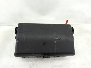 2011-2014 Chevrolet Cruze Fusebox Fuse Box Panel Relay Module P/N:812461952 Fits Fits 2011 2012 2013 2014 OEM Used Auto Part