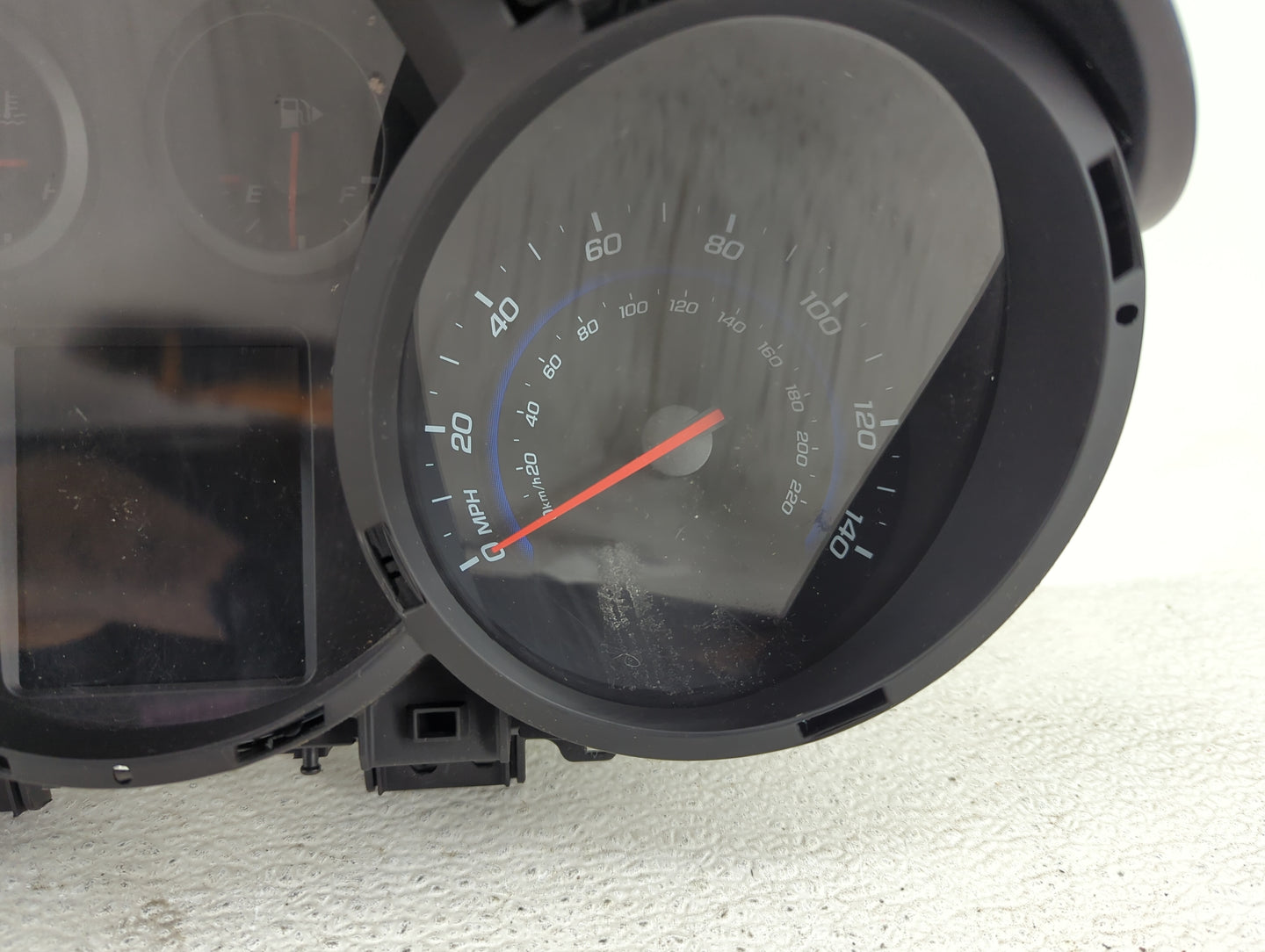 2013-2014 Chevrolet Cruze Instrument Cluster Speedometer Gauges P/N:95129378 Miles: Fits Fits 2013 2014 OEM Used Auto Parts 
