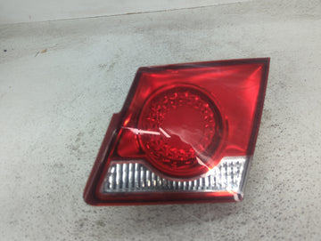 2011-2016 Chevrolet Cruze Tail Light Assembly Passenger Right OEM Fits Fits 2011 2012 2013 2014 2015 2016 OEM Used Auto Part