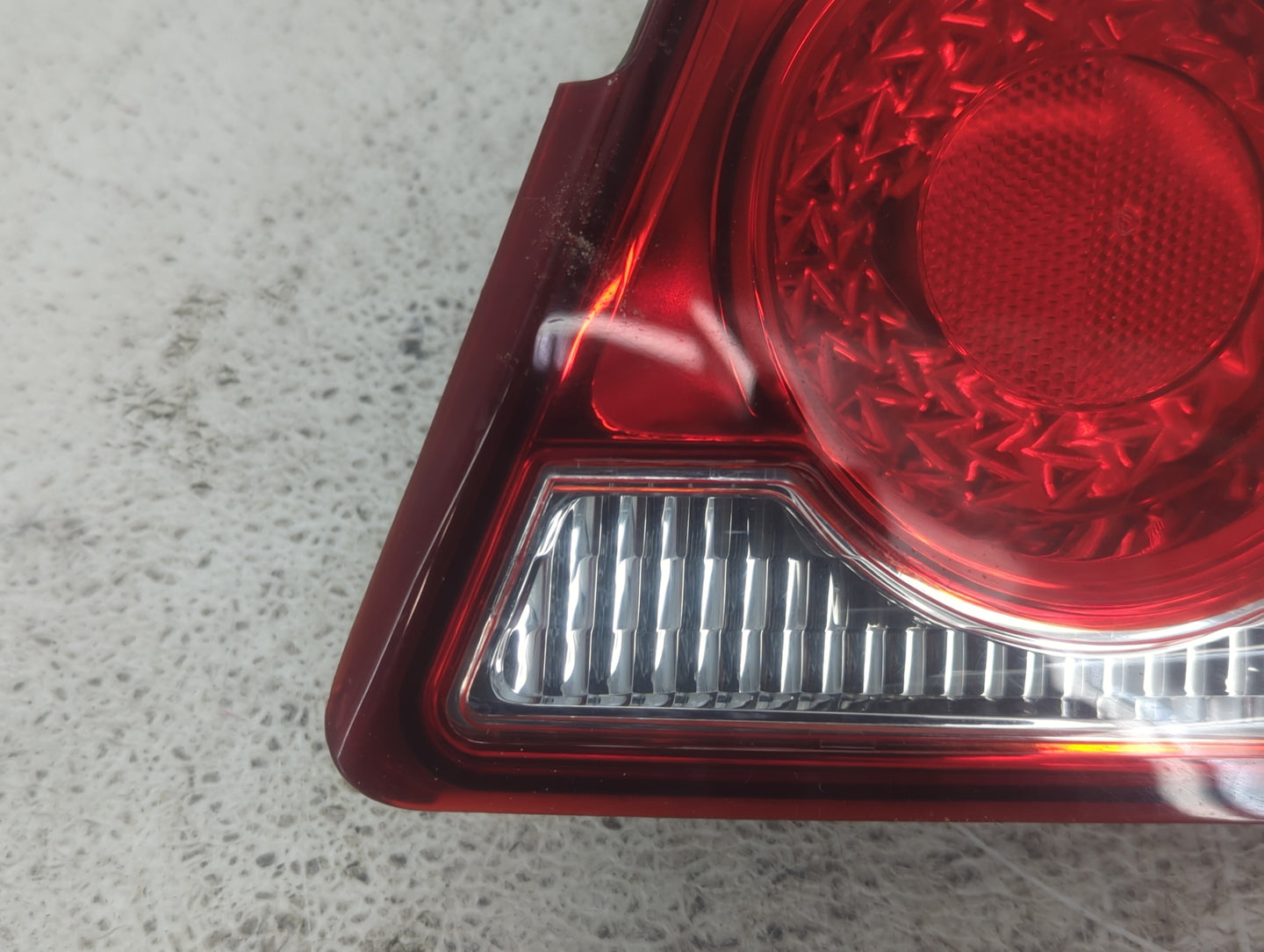 2011-2016 Chevrolet Cruze Tail Light Assembly Passenger Right OEM Fits Fits 2011 2012 2013 2014 2015 2016 OEM Used Auto Part