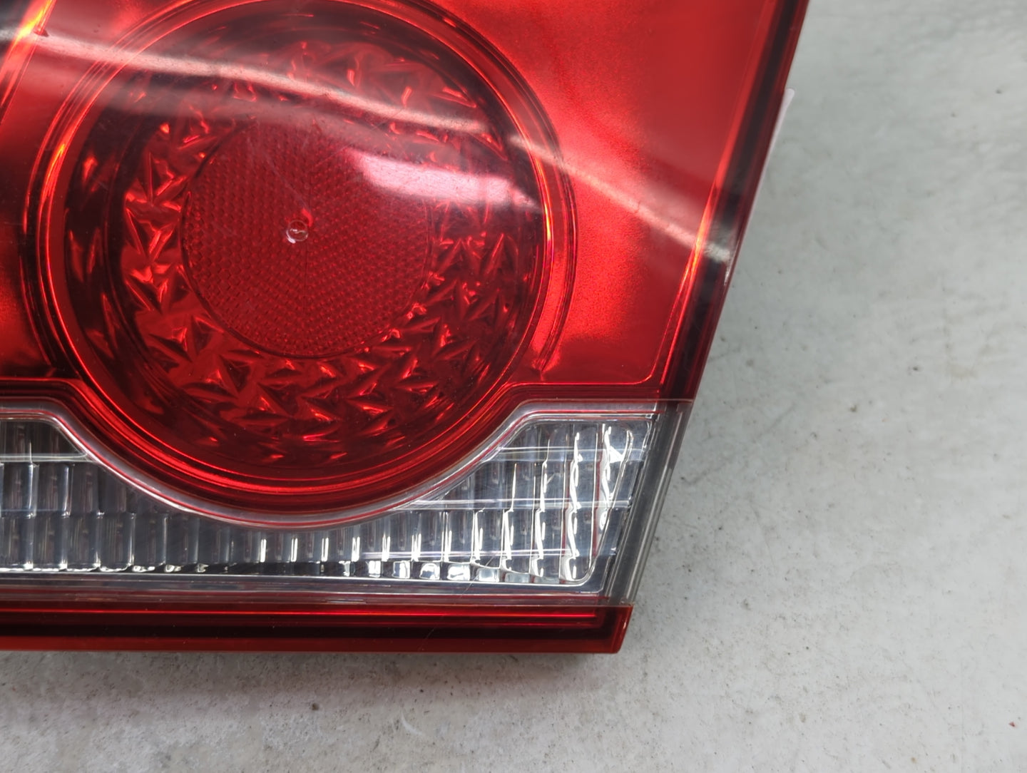 2011-2016 Chevrolet Cruze Tail Light Assembly Passenger Right OEM Fits Fits 2011 2012 2013 2014 2015 2016 OEM Used Auto Part