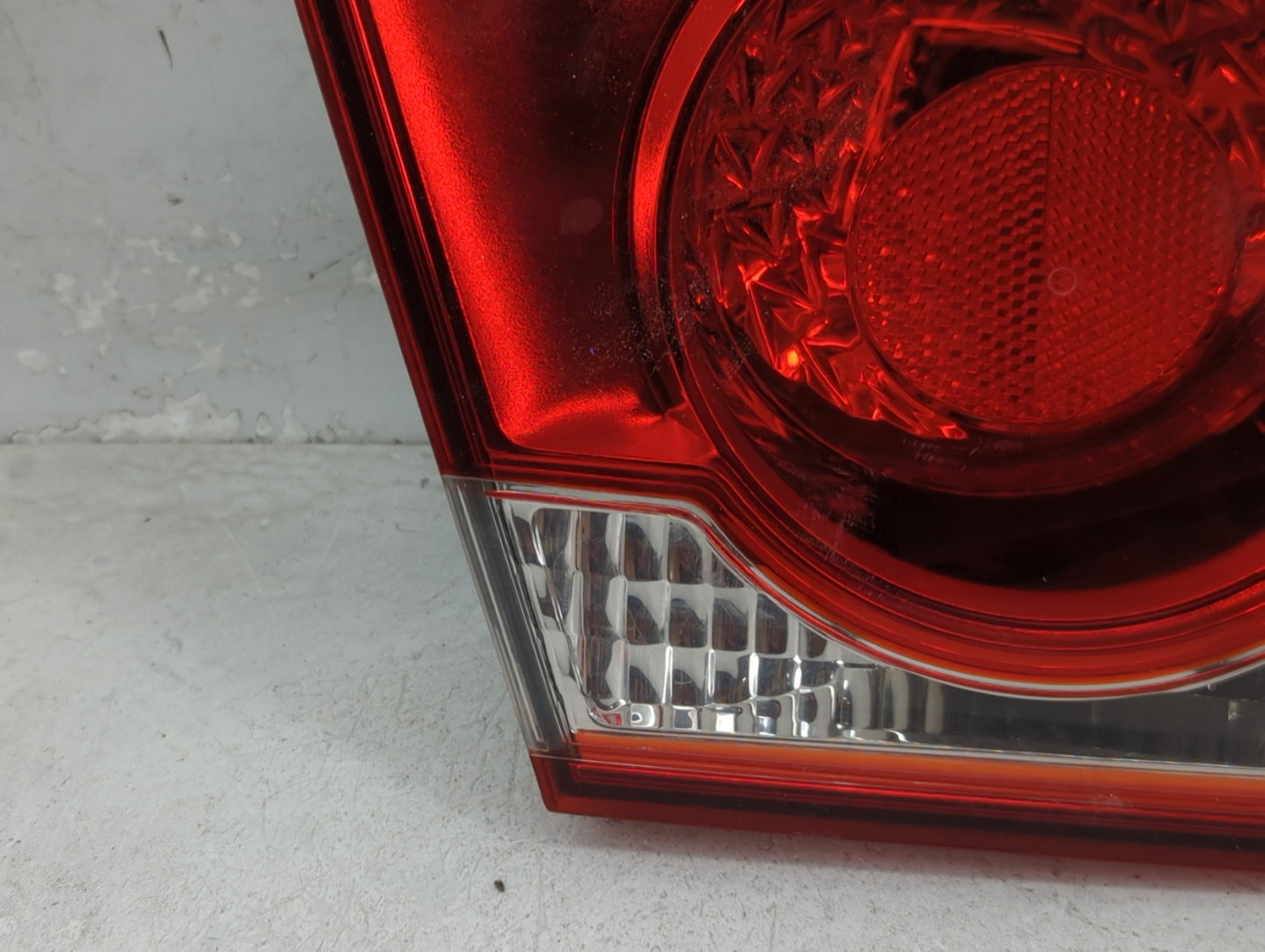 2011-2016 Chevrolet Cruze Tail Light Assembly Passenger Right OEM Fits Fits 2011 2012 2013 2014 2015 2016 OEM Used Auto Part