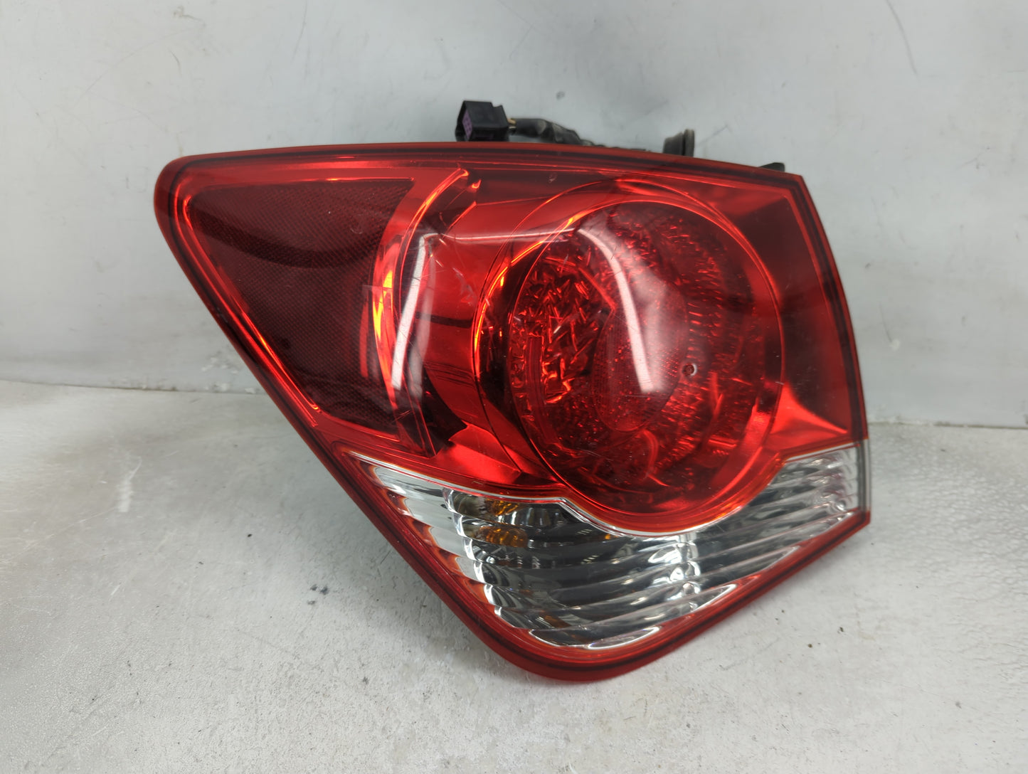 2011-2016 Chevrolet Cruze Tail Light Assembly Driver Left OEM Fits Fits 2011 2012 2013 2014 2015 2016 OEM Used Auto Parts - 