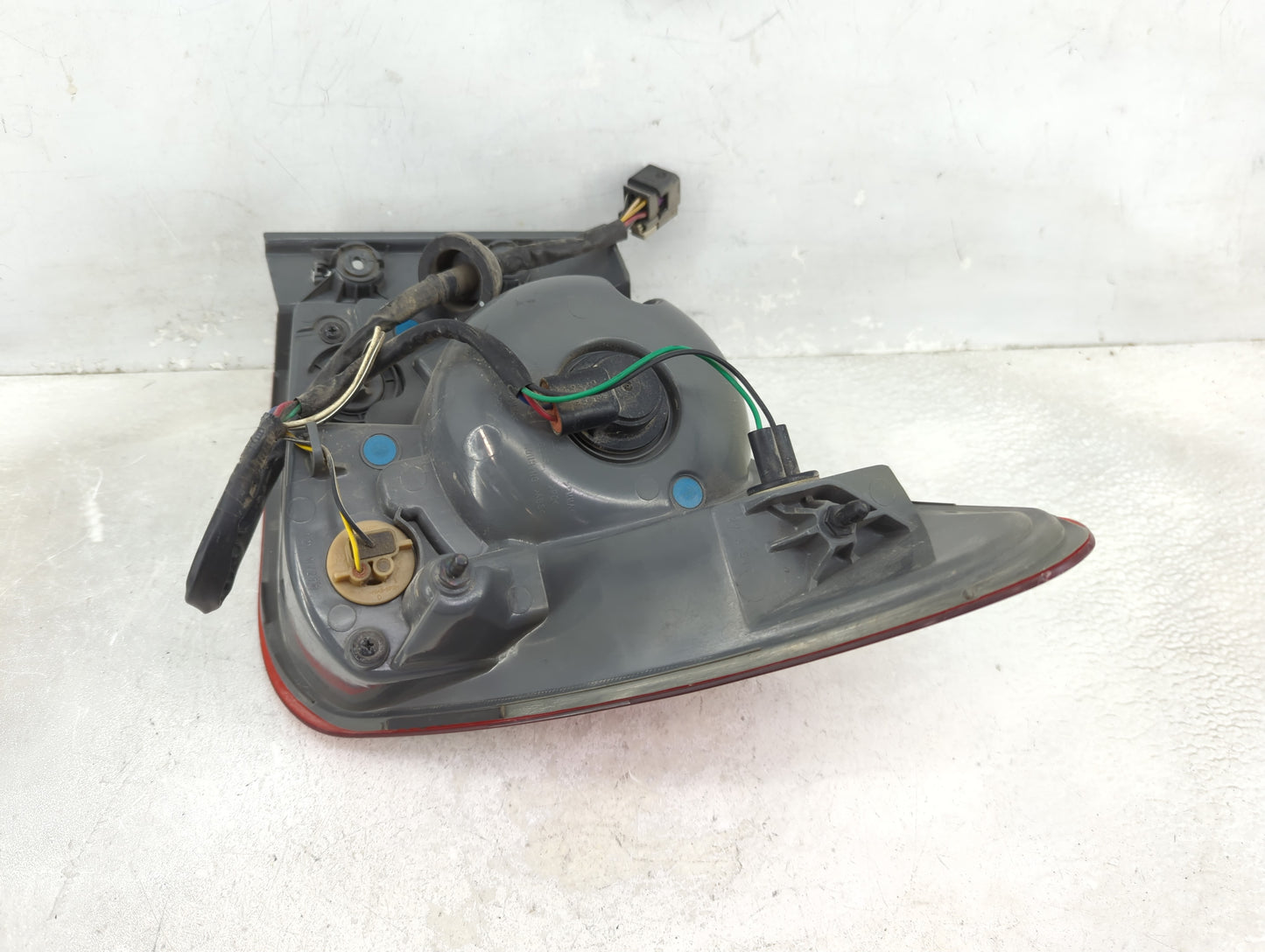 2011-2016 Chevrolet Cruze Tail Light Assembly Passenger Right OEM Fits Fits 2011 2012 2013 2014 2015 2016 OEM Used Auto Part