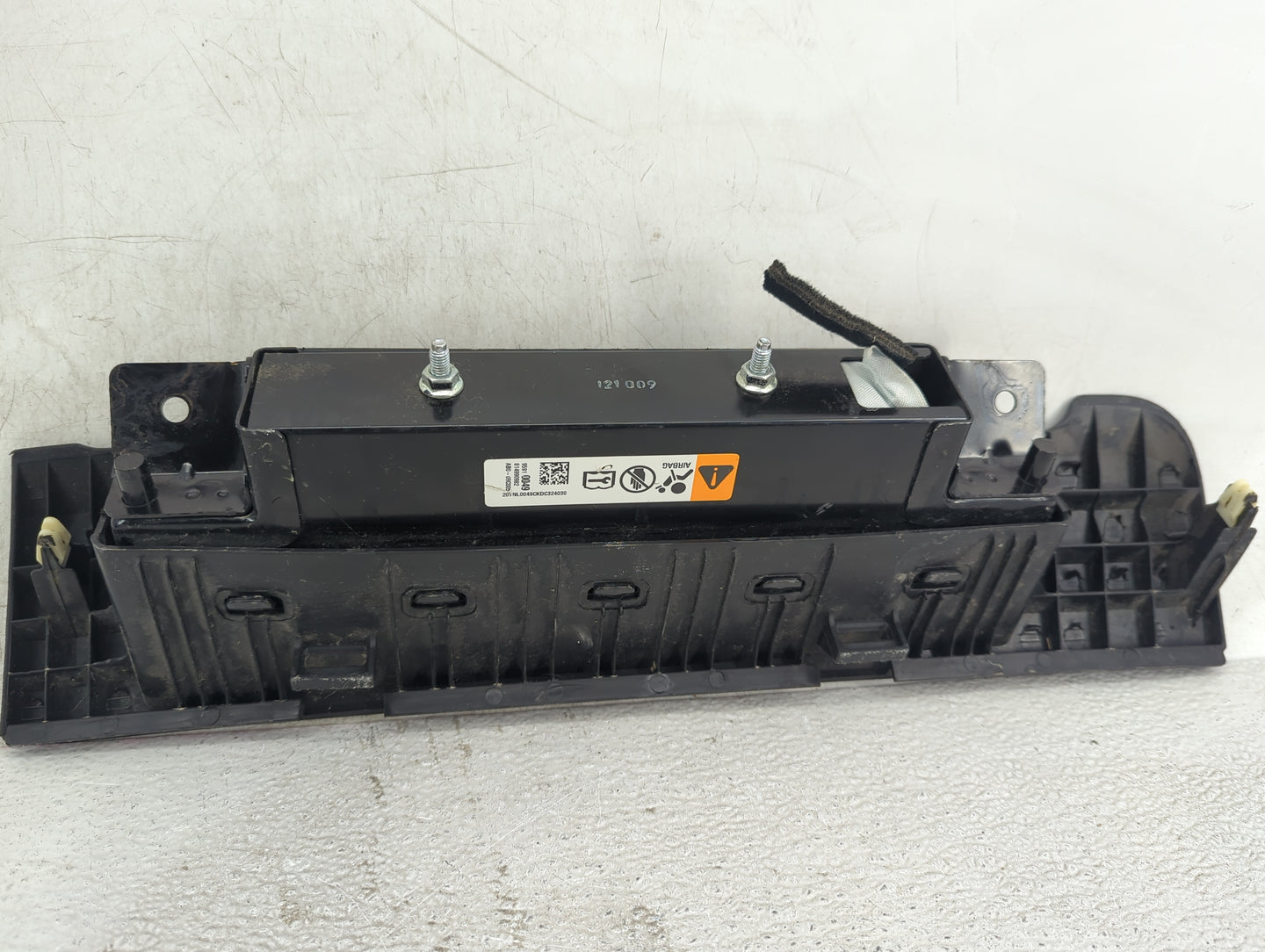 2013-2015 Chevrolet Cruze Air Bag Passenger Right Dashboard OEM P/N:95910049 814990982, AB0-09C005 Fits Fits 2013 2014 2015 