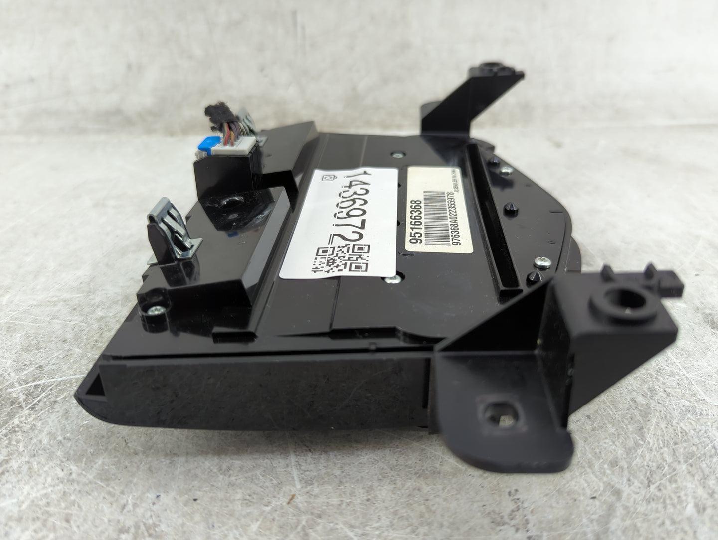 2013-2016 Chevrolet Cruze Radio Control Panel 1436972 - Oemusedautoparts1.com