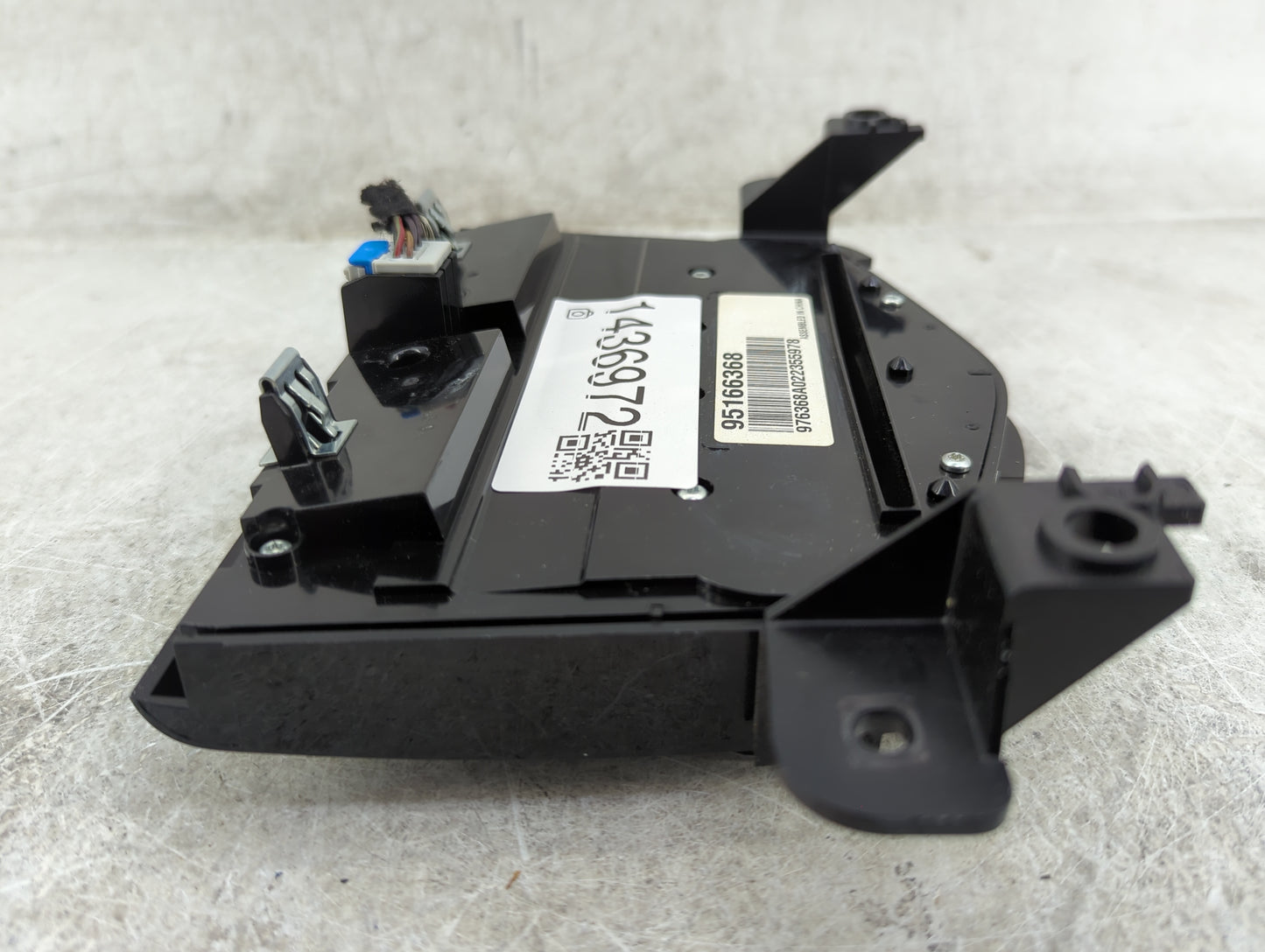 2013-2016 Chevrolet Cruze Radio Control Panel 1436972 - Oemusedautoparts1.com