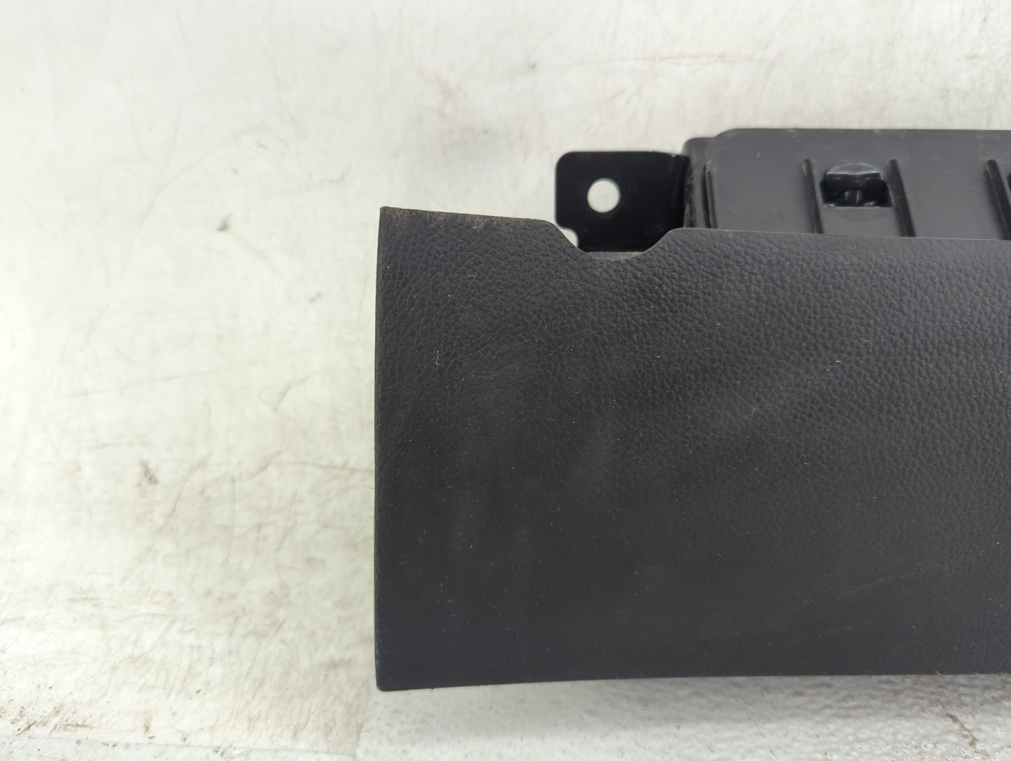 2013-2016 Chevrolet Cruze Air Bag Driver Left Knee OEM P/N:95910046 814990982, AB0-09C0004 Fits Fits 2013 2014 2015 2016 OEM